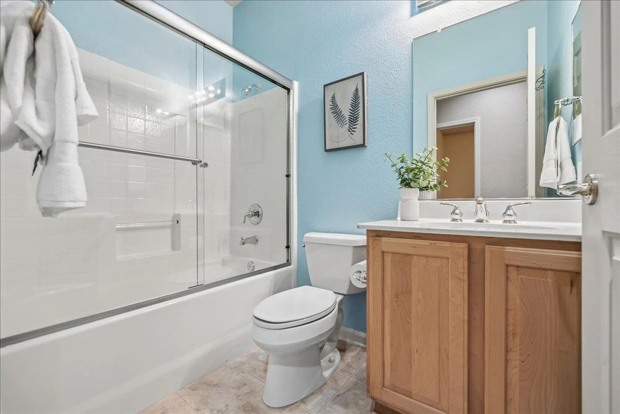 Property Slideshow image 15 of 37 | 286 lariat loop, Lincoln, CA, 95648