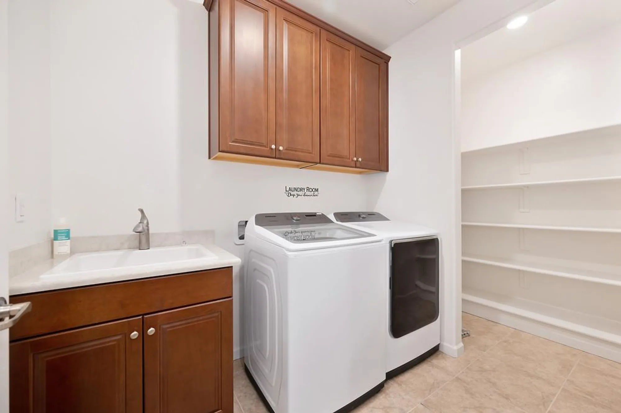 Property Slideshow image 24 of 57 | 9173 vervain way, Sacramento, CA, 95829