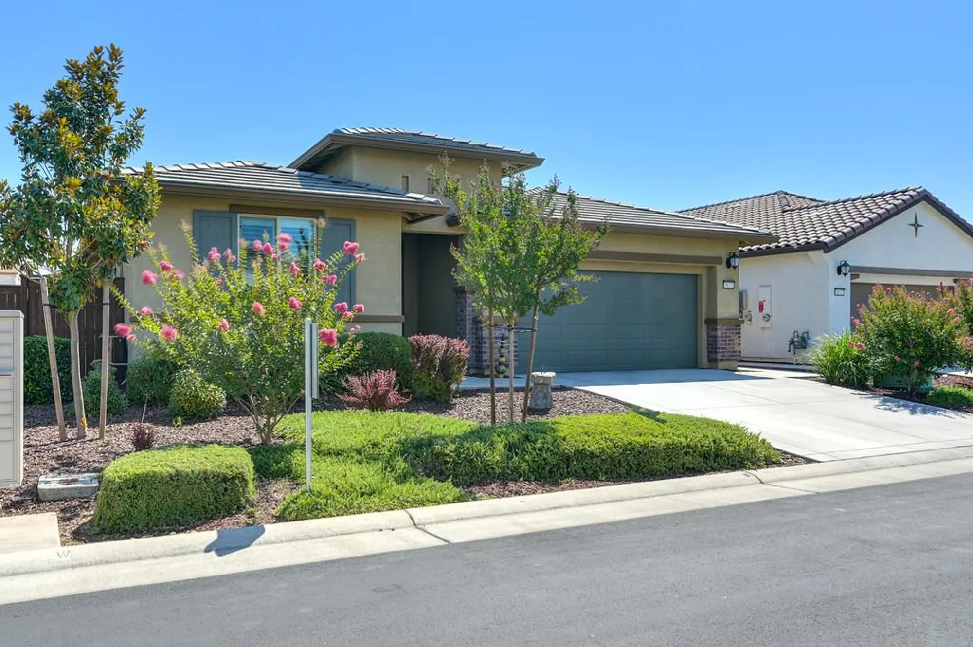 Property Slideshow image 3 of 57 | 9173 vervain way, Sacramento, CA, 95829