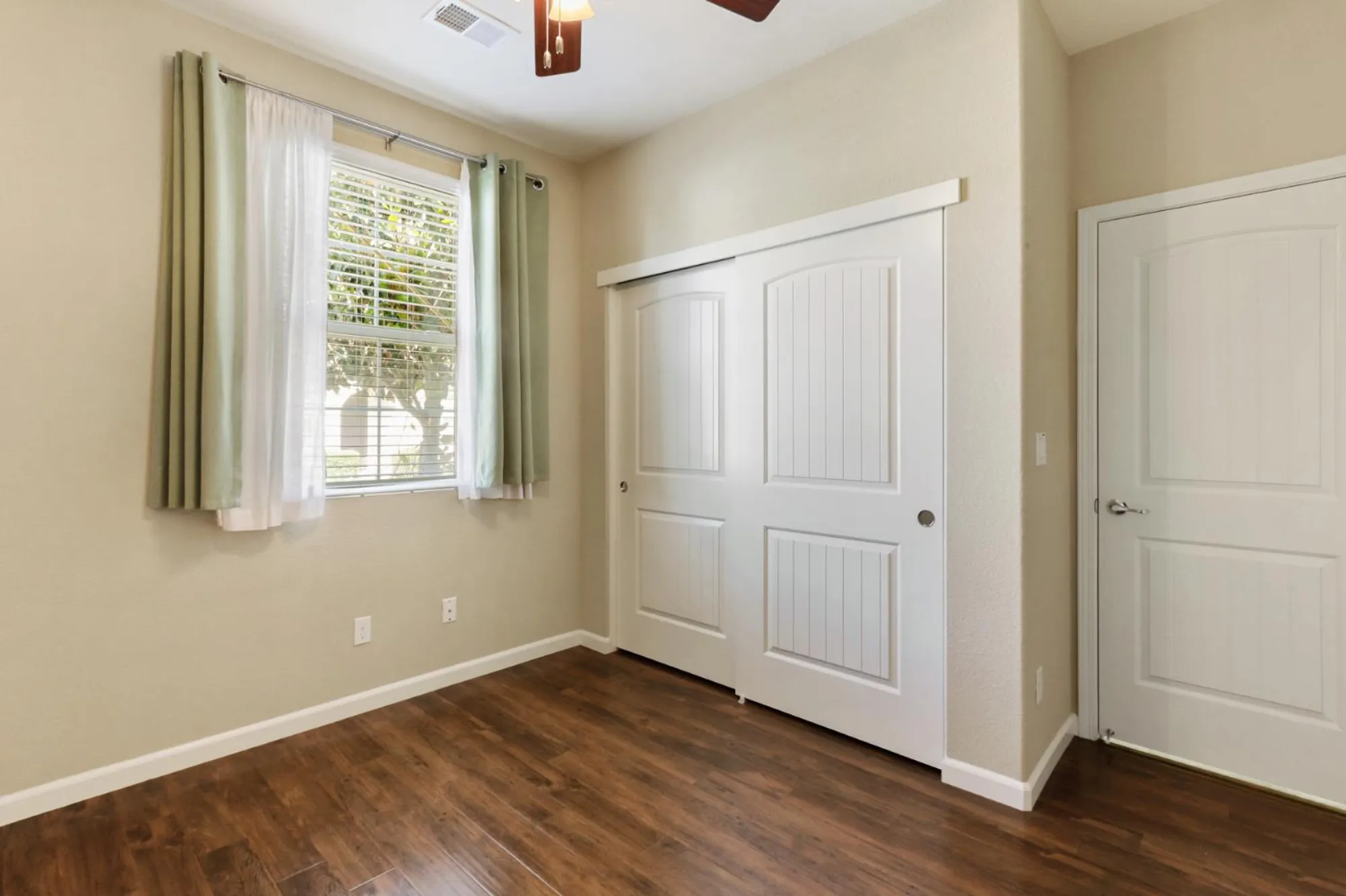 Property Slideshow image 12 of 26 | 9747 dartwell way, Sacramento, CA, 95829