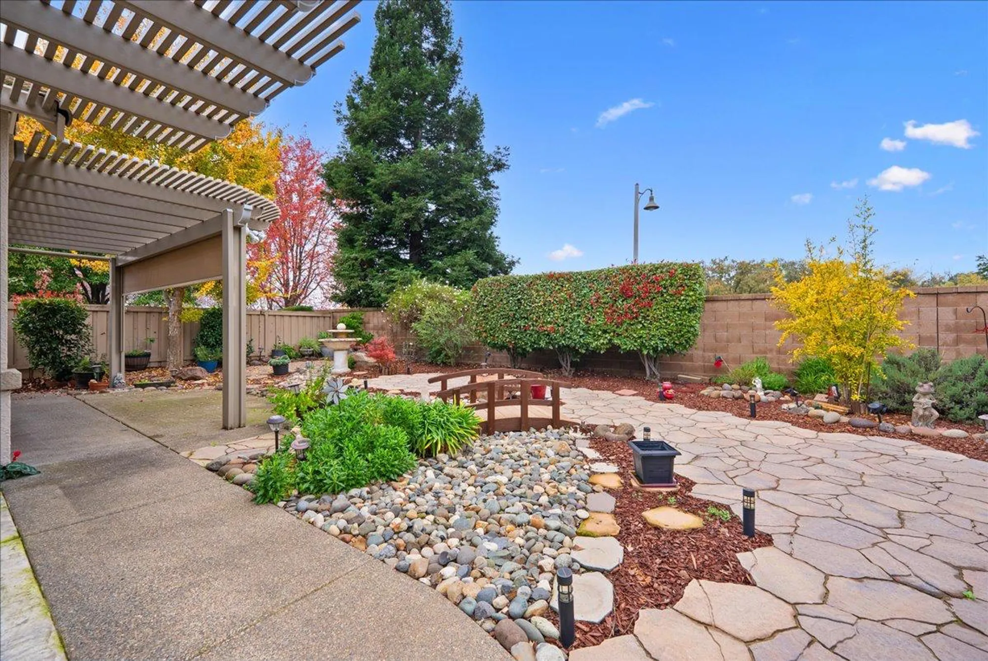 Property Slideshow image 21 of 37 | 286 lariat loop, Lincoln, CA, 95648