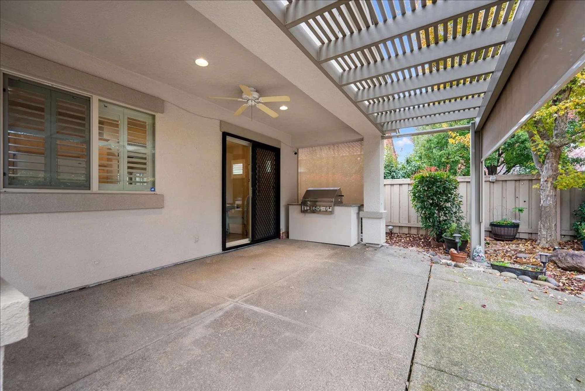 Property Slideshow image 17 of 37 | 286 lariat loop, Lincoln, CA, 95648