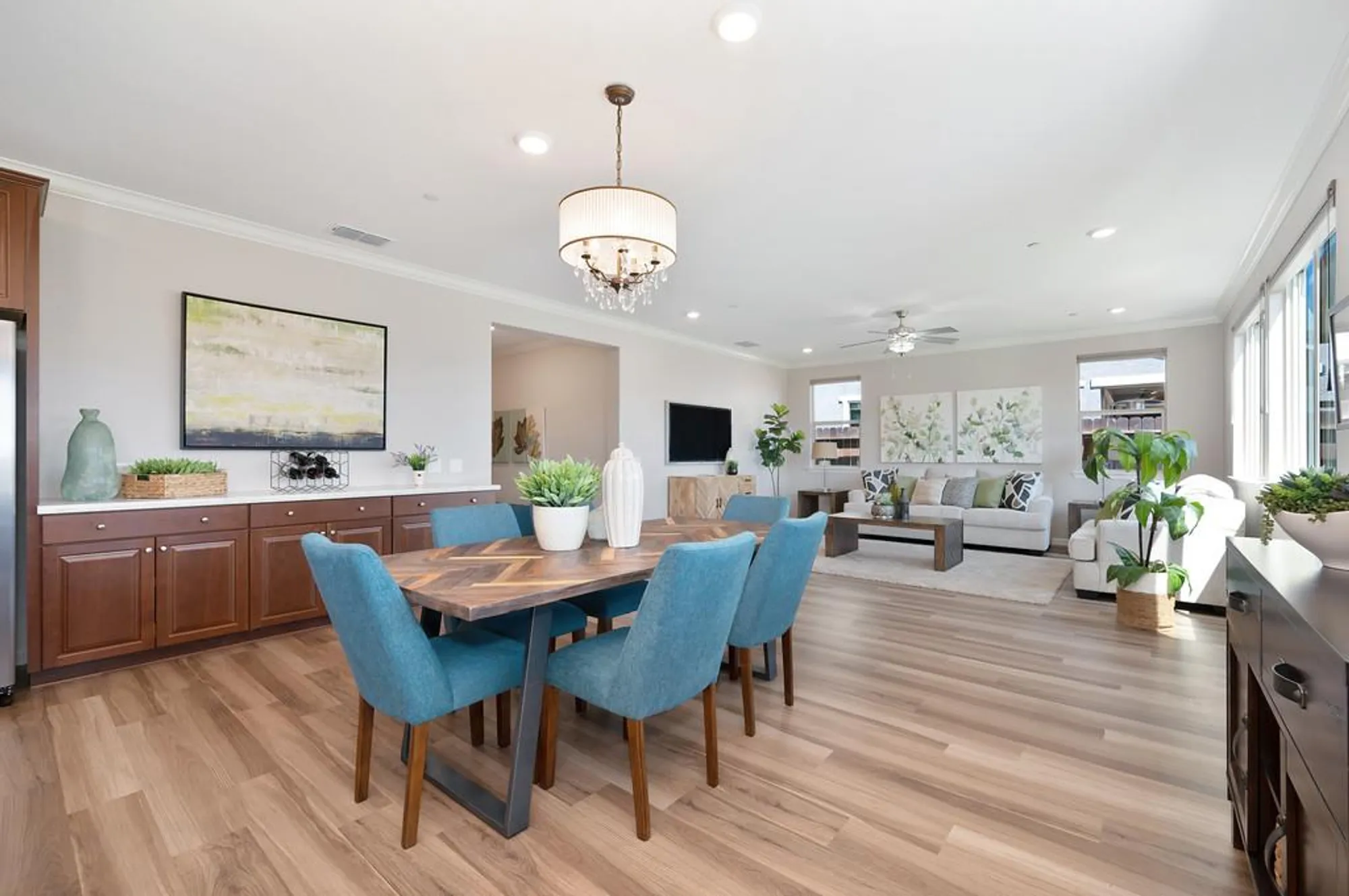 Property Slideshow image 14 of 57 | 9173 vervain way, Sacramento, CA, 95829