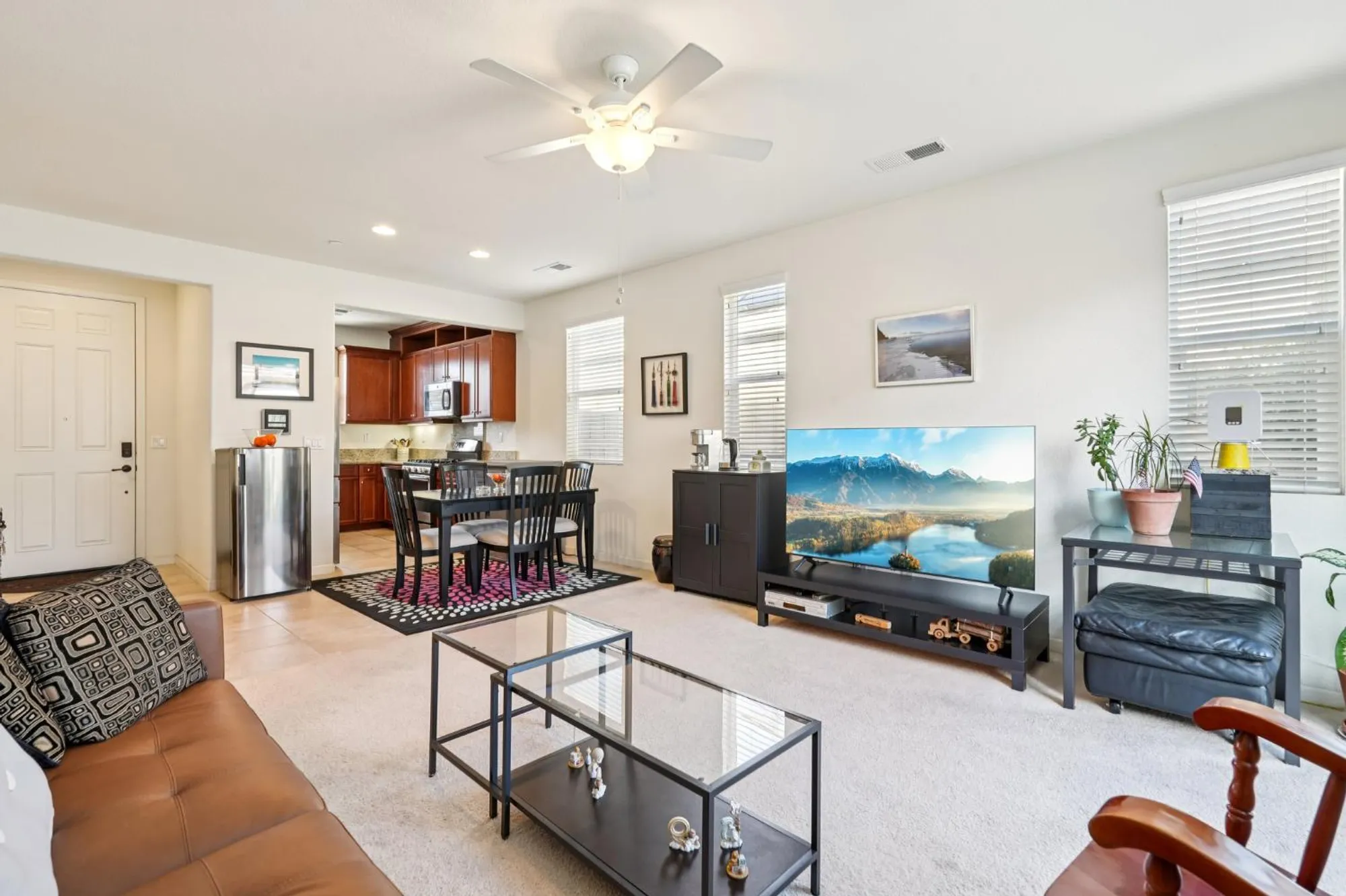 Property Slideshow image 9 of 25 | 7471 chatterton way, Sacramento, CA, 95829