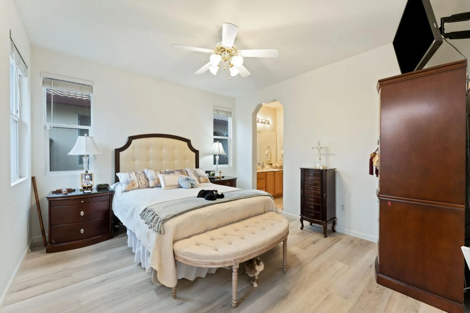 Property Slideshow image 12 of 21 | 2270 rose arbor dr, Sacramento, CA, 95835