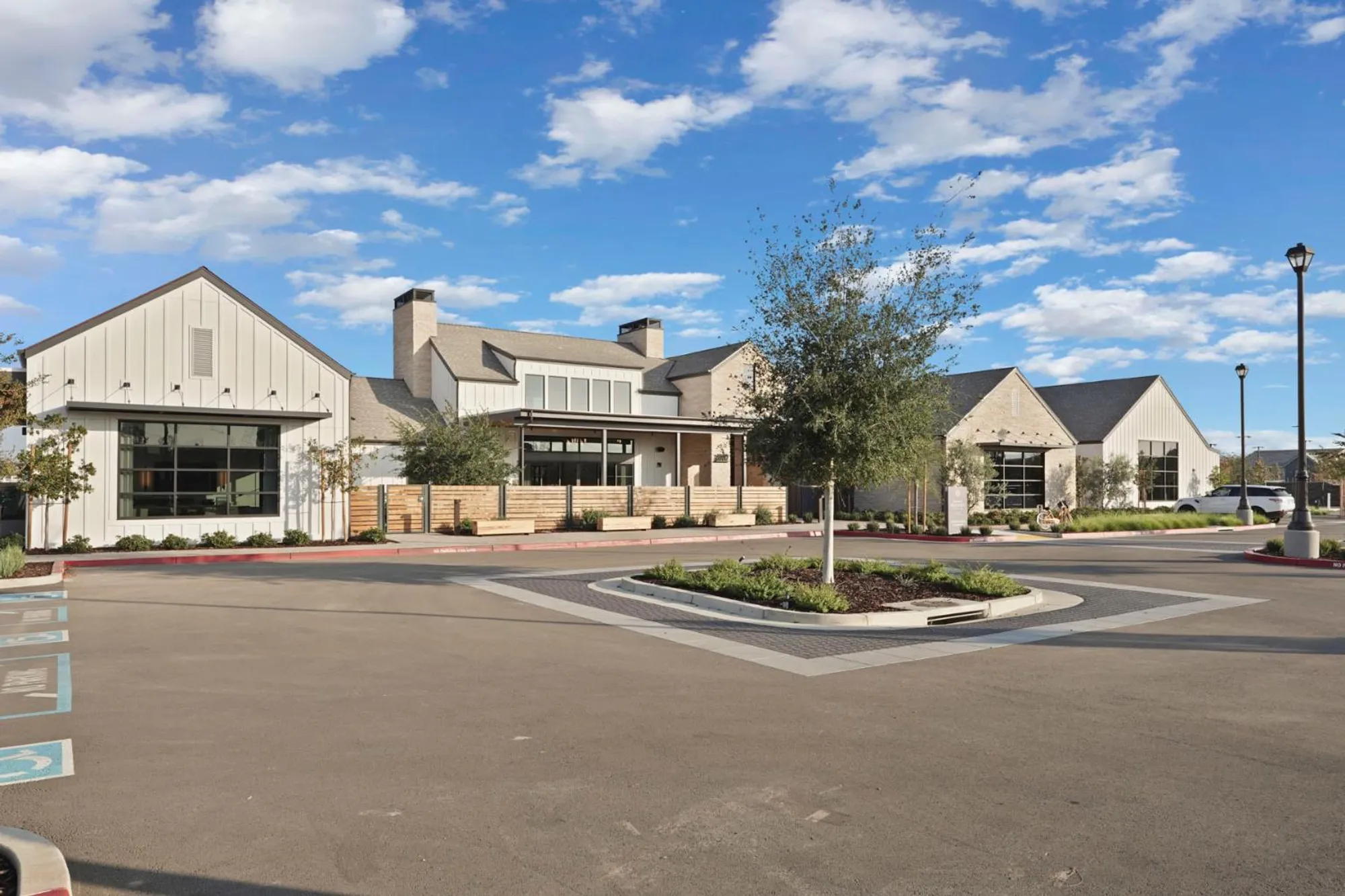 Property Slideshow image 32 of 53 | 1839 snowflower pl, Tracy, CA, 95377