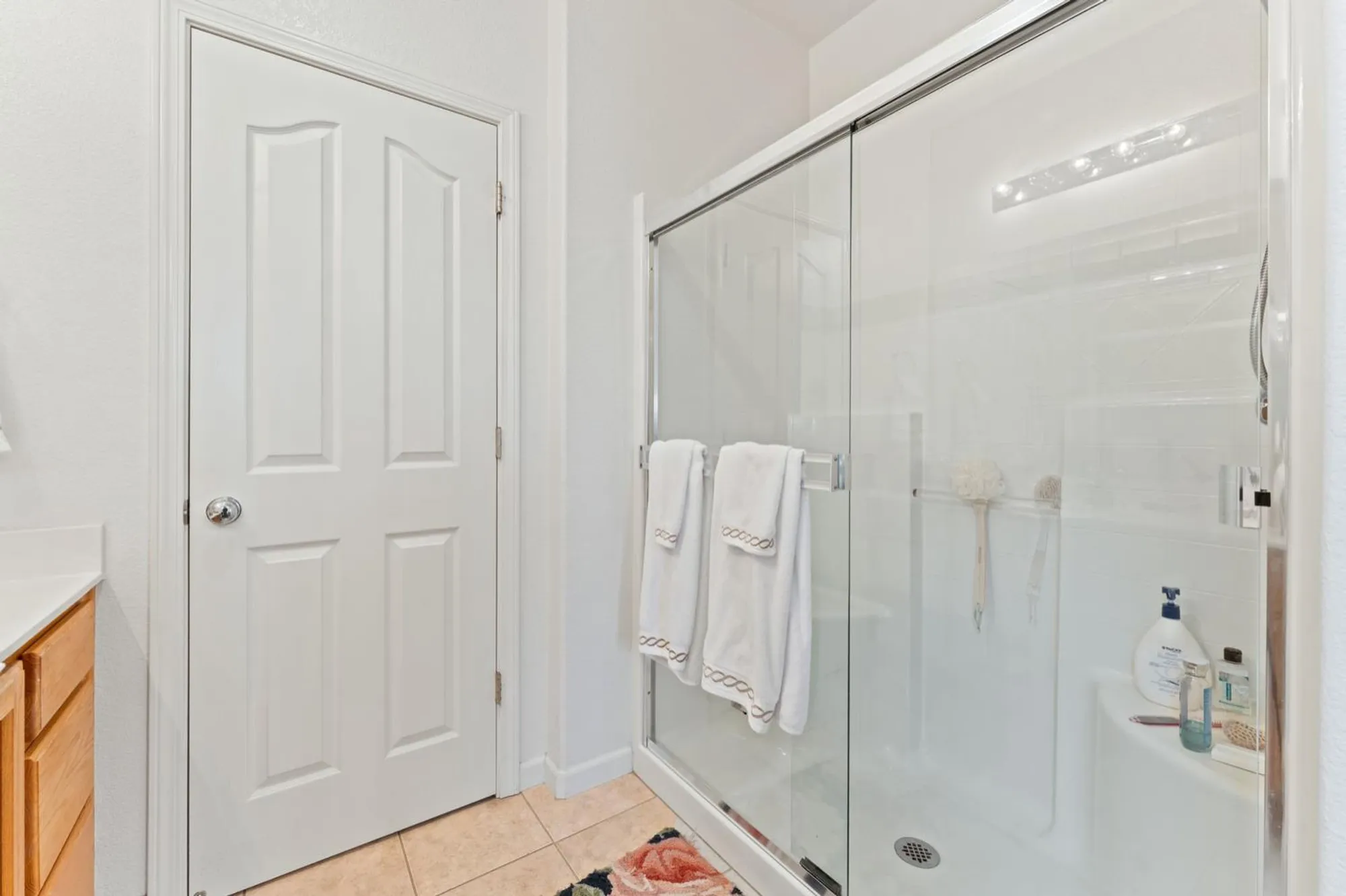 Property Slideshow image 15 of 21 | 2270 rose arbor dr, Sacramento, CA, 95835