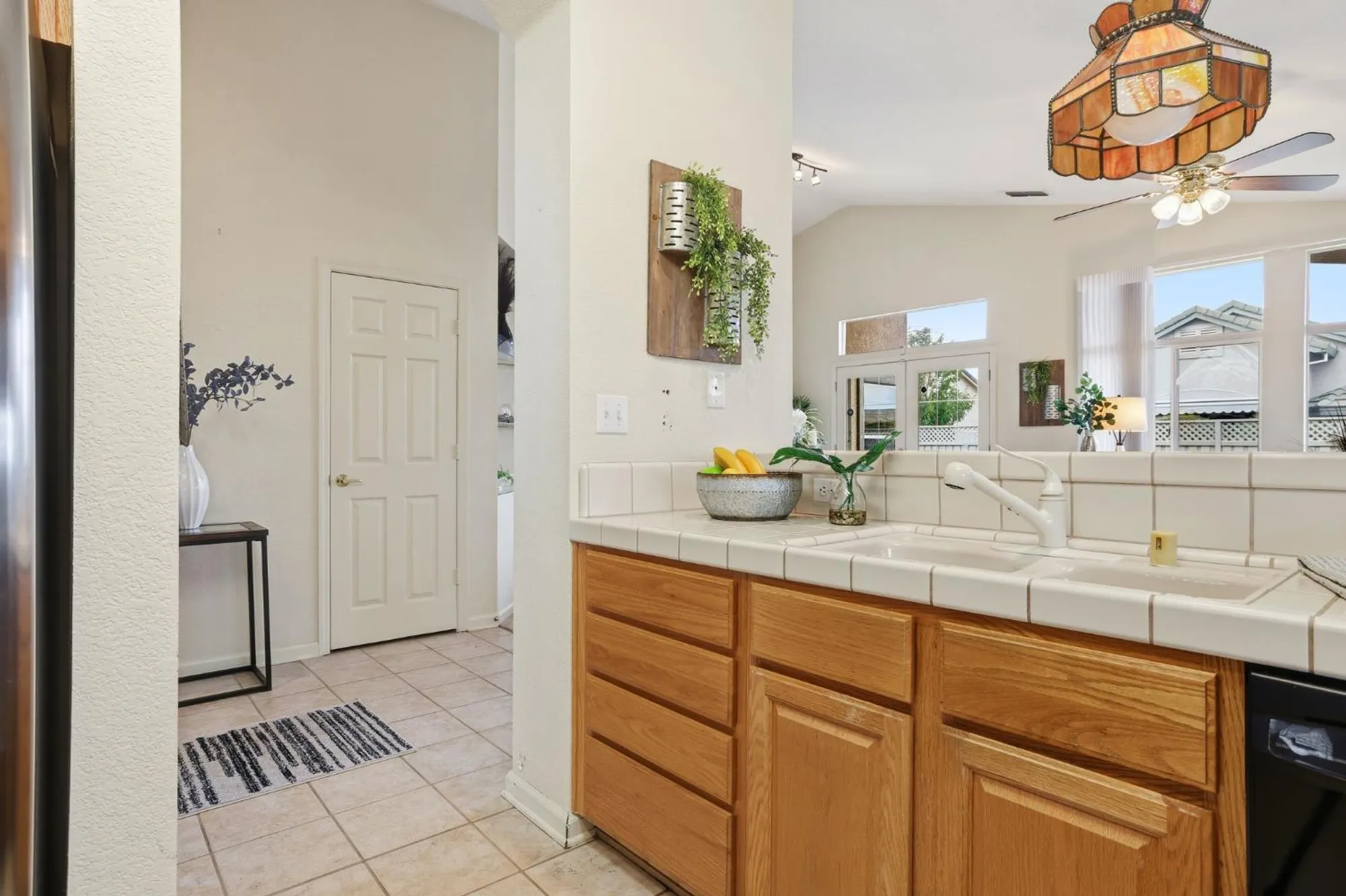 Property Slideshow image 50 of 74 | 100 southern cross ct, Roseville, CA, 95747