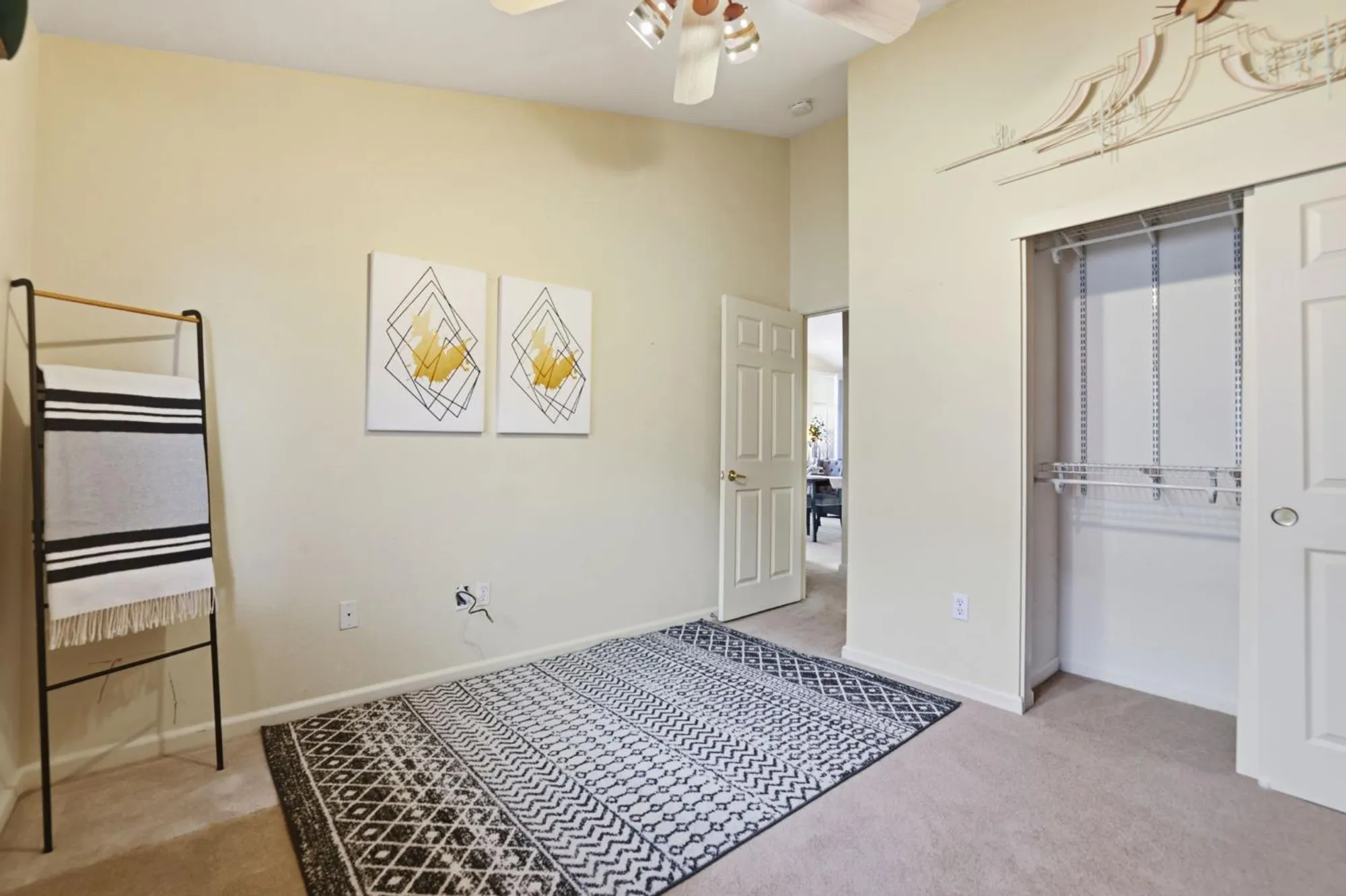 Property Slideshow image 44 of 74 | 100 southern cross ct, Roseville, CA, 95747