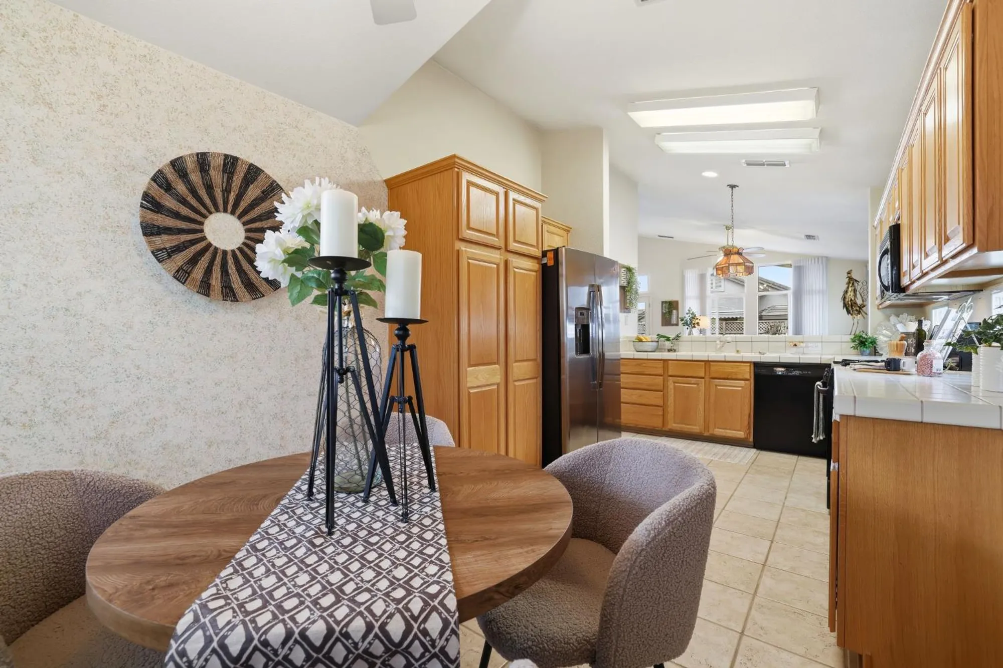 Property Slideshow image 30 of 74 | 100 southern cross ct, Roseville, CA, 95747