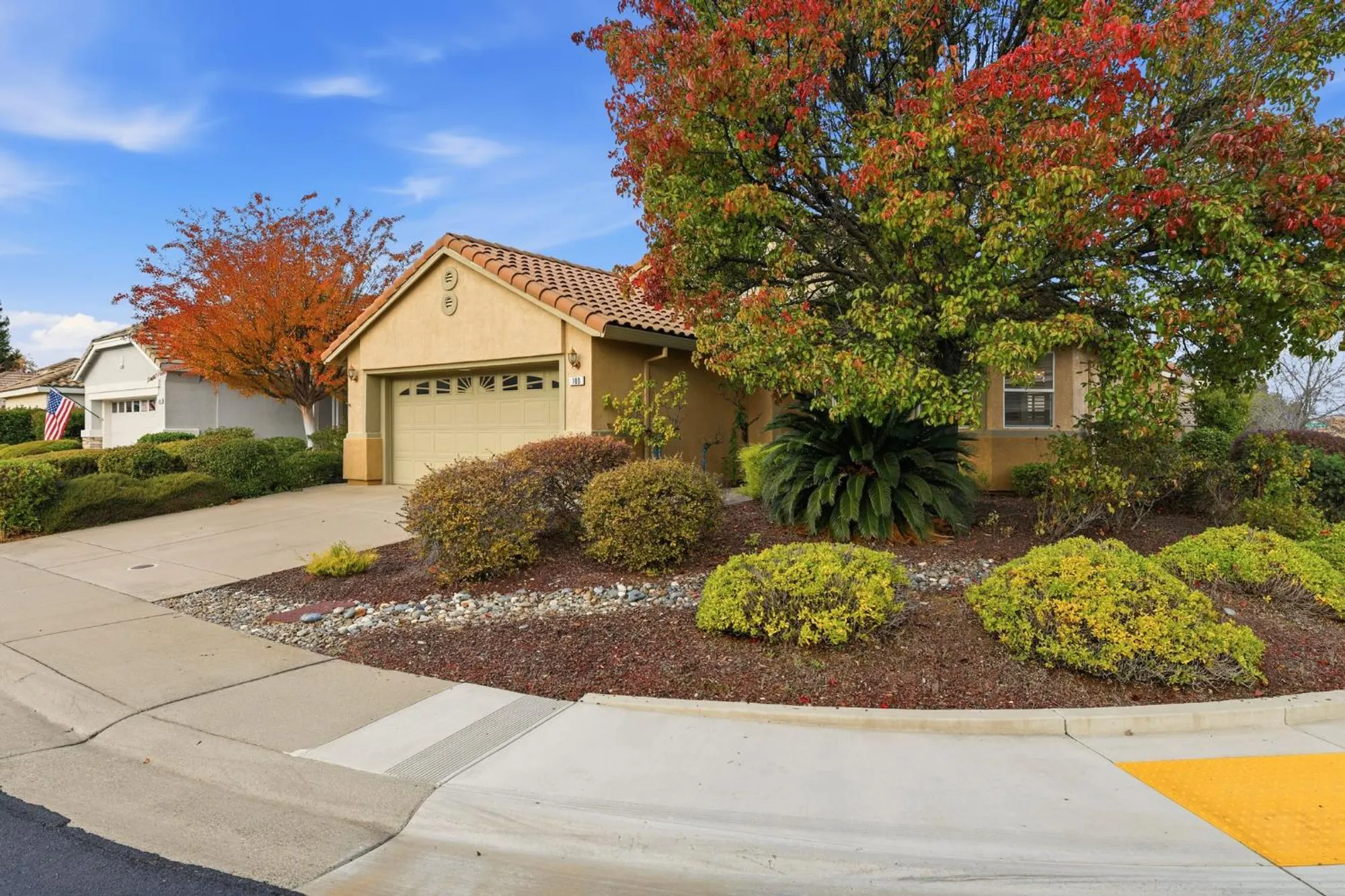 Property Slideshow image 4 of 74 | 100 southern cross ct, Roseville, CA, 95747