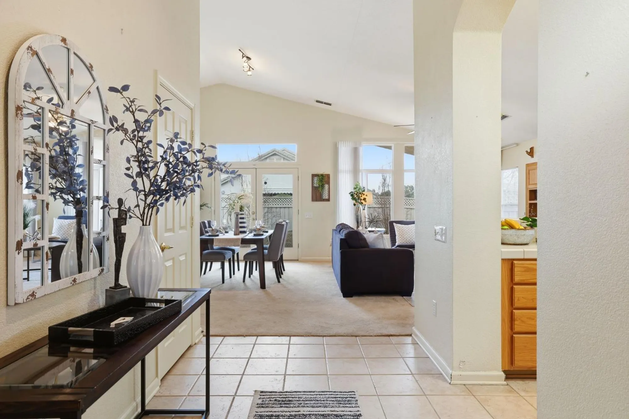 Property Slideshow image 9 of 74 | 100 southern cross ct, Roseville, CA, 95747