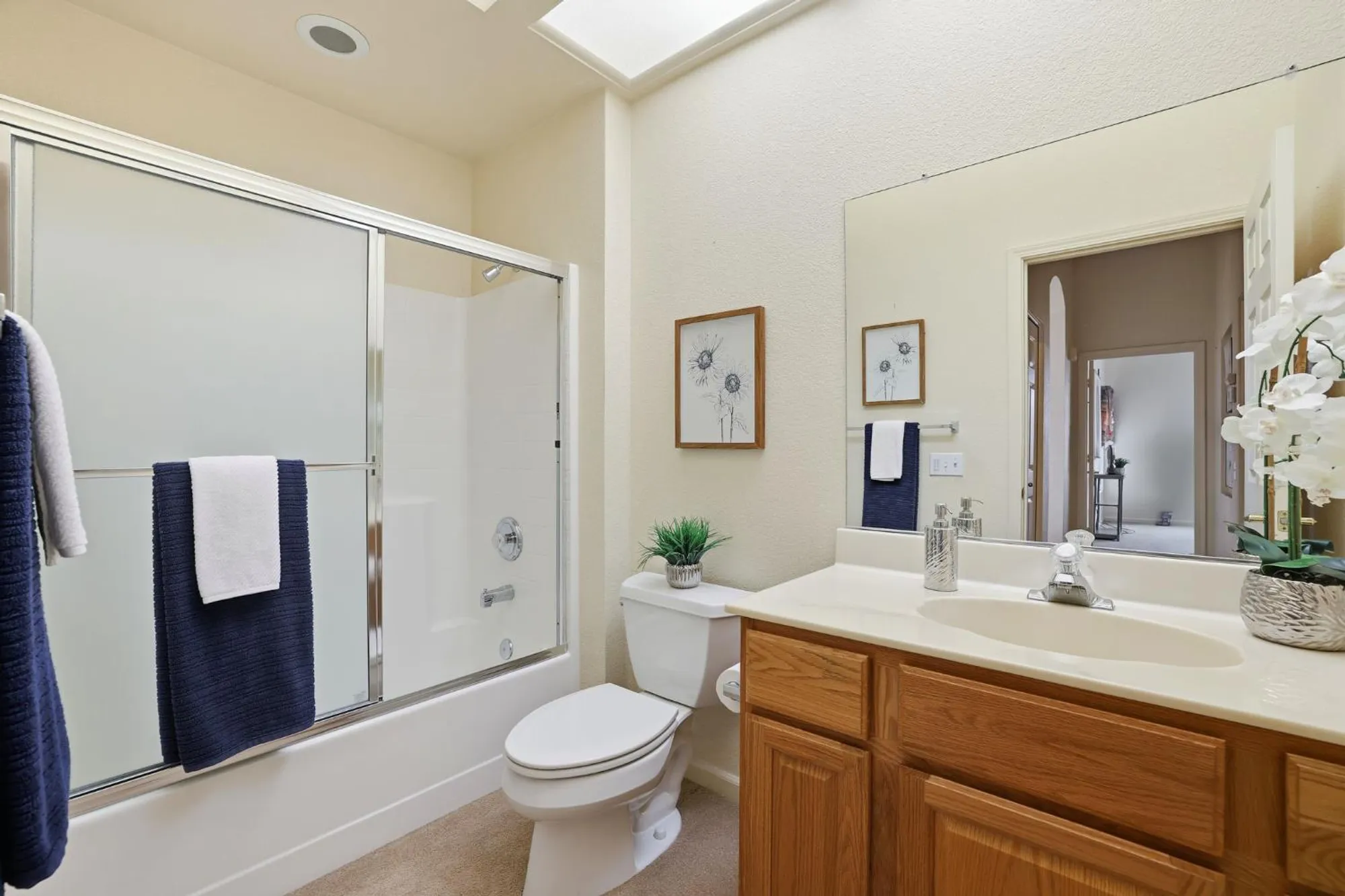 Property Slideshow image 49 of 74 | 100 southern cross ct, Roseville, CA, 95747