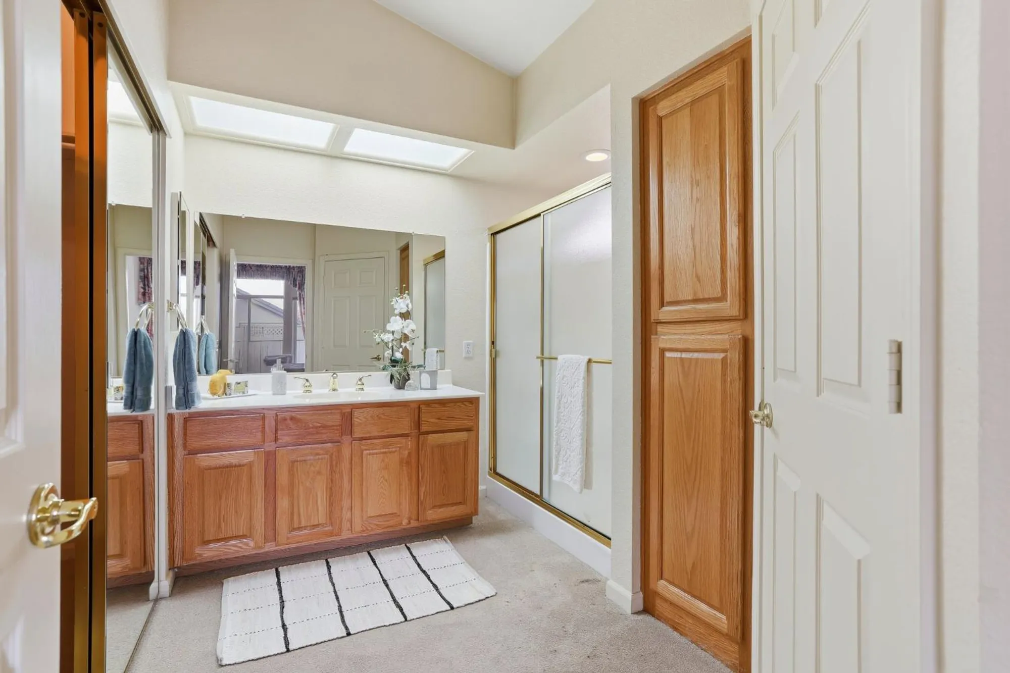 Property Slideshow image 47 of 74 | 100 southern cross ct, Roseville, CA, 95747