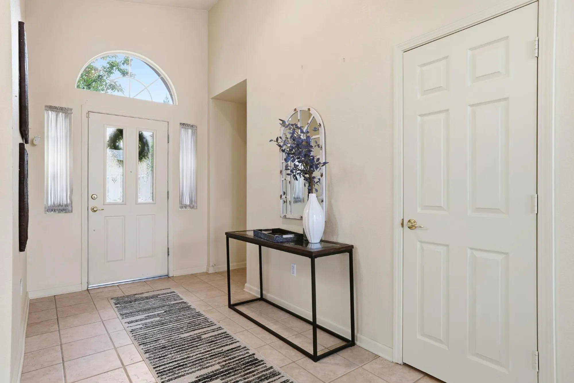 Property Slideshow image 7 of 74 | 100 southern cross ct, Roseville, CA, 95747