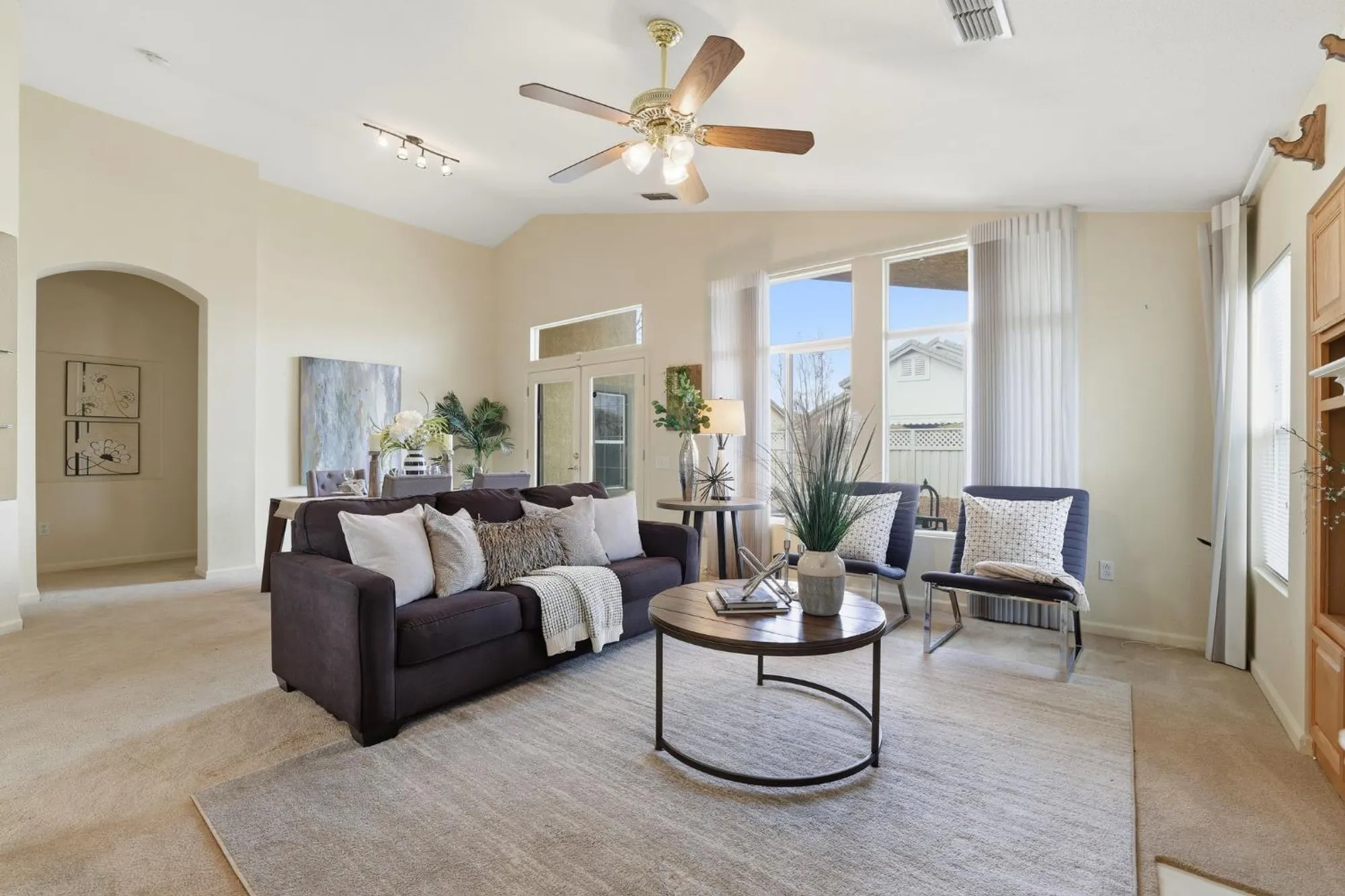 Property Slideshow image 18 of 74 | 100 southern cross ct, Roseville, CA, 95747