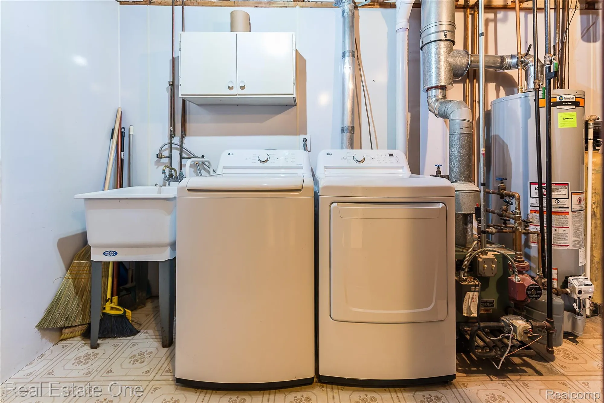 Property Slideshow image 44 of 46 | 25691 lexington dr unit 3, South Lyon, MI, 48178