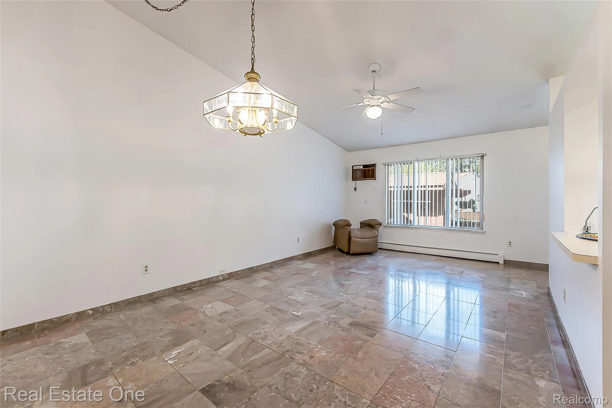 Property Slideshow image 11 of 46 | 25691 lexington dr unit 3, South Lyon, MI, 48178