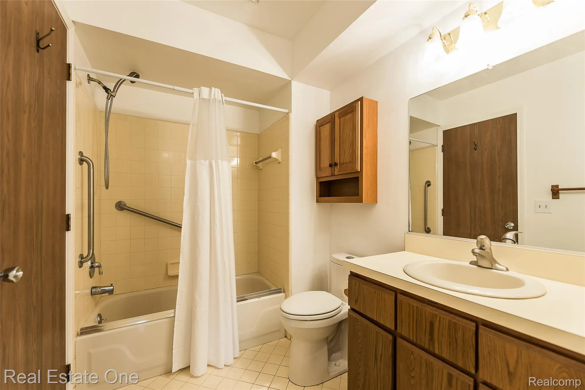 Property Slideshow image 16 of 46 | 25691 lexington dr unit 3, South Lyon, MI, 48178