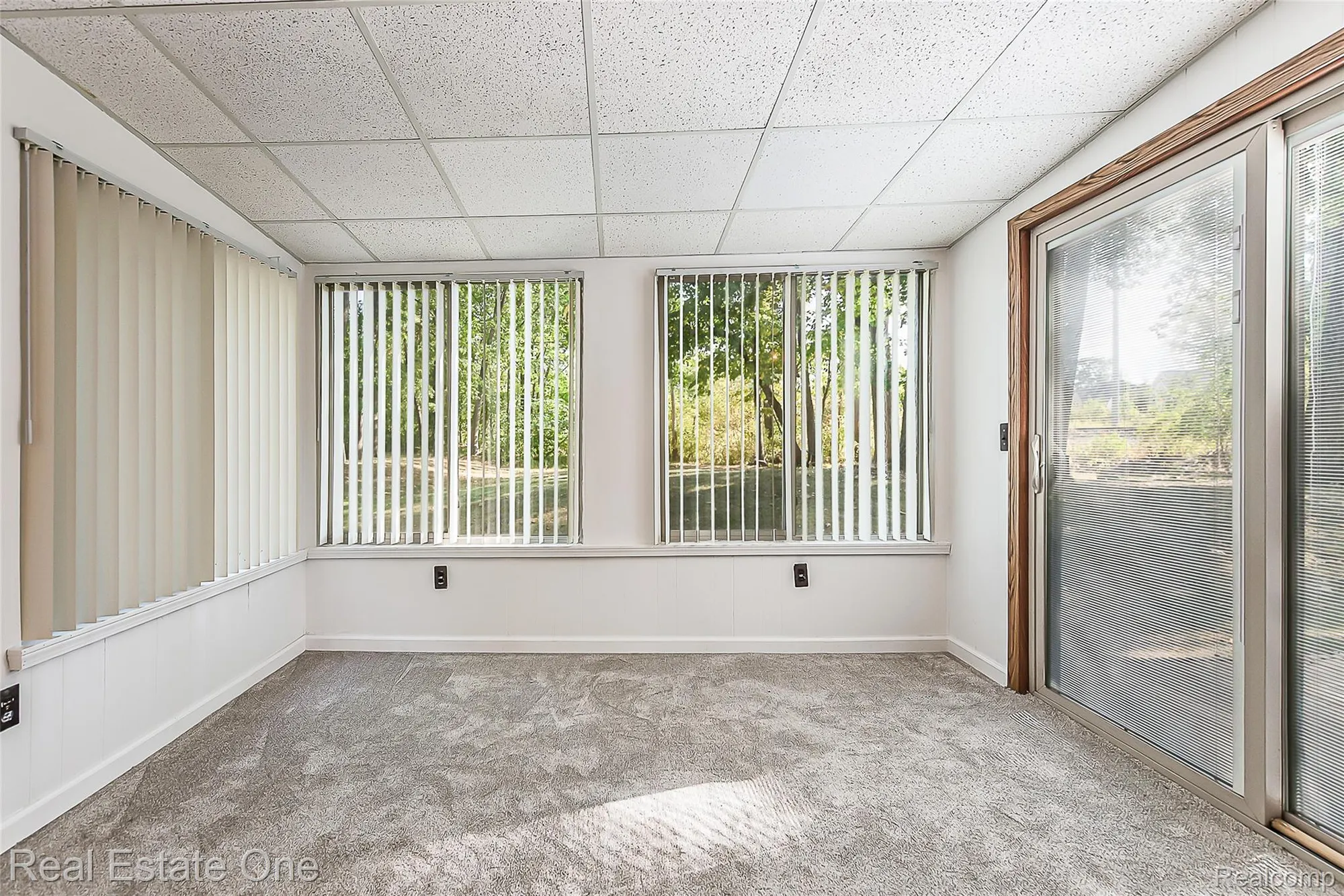 Property Slideshow image 24 of 46 | 25691 lexington dr unit 3, South Lyon, MI, 48178