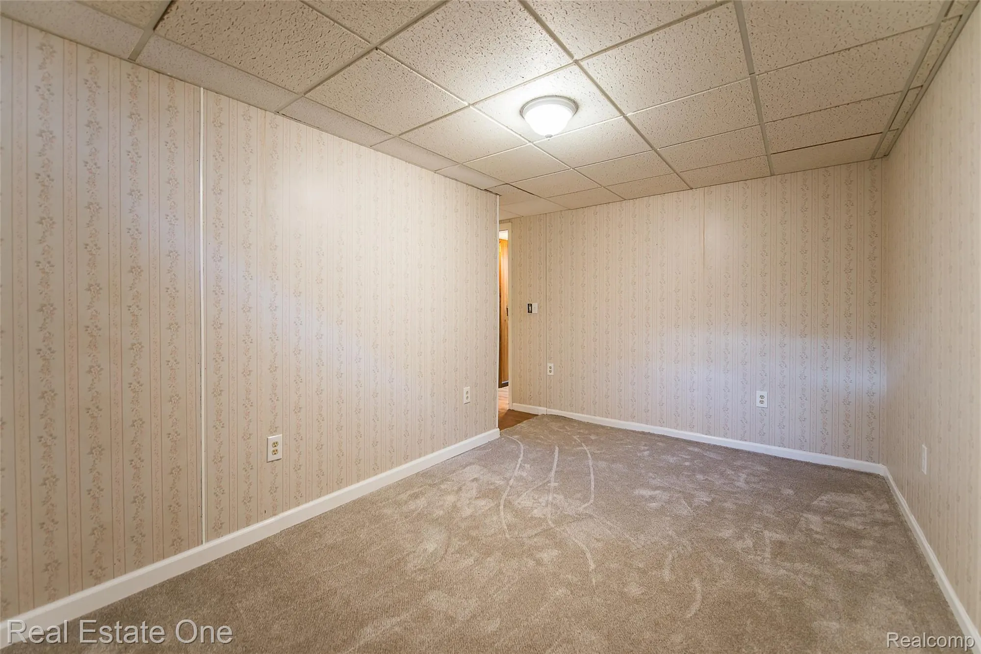 Property Slideshow image 36 of 46 | 25691 lexington dr unit 3, South Lyon, MI, 48178