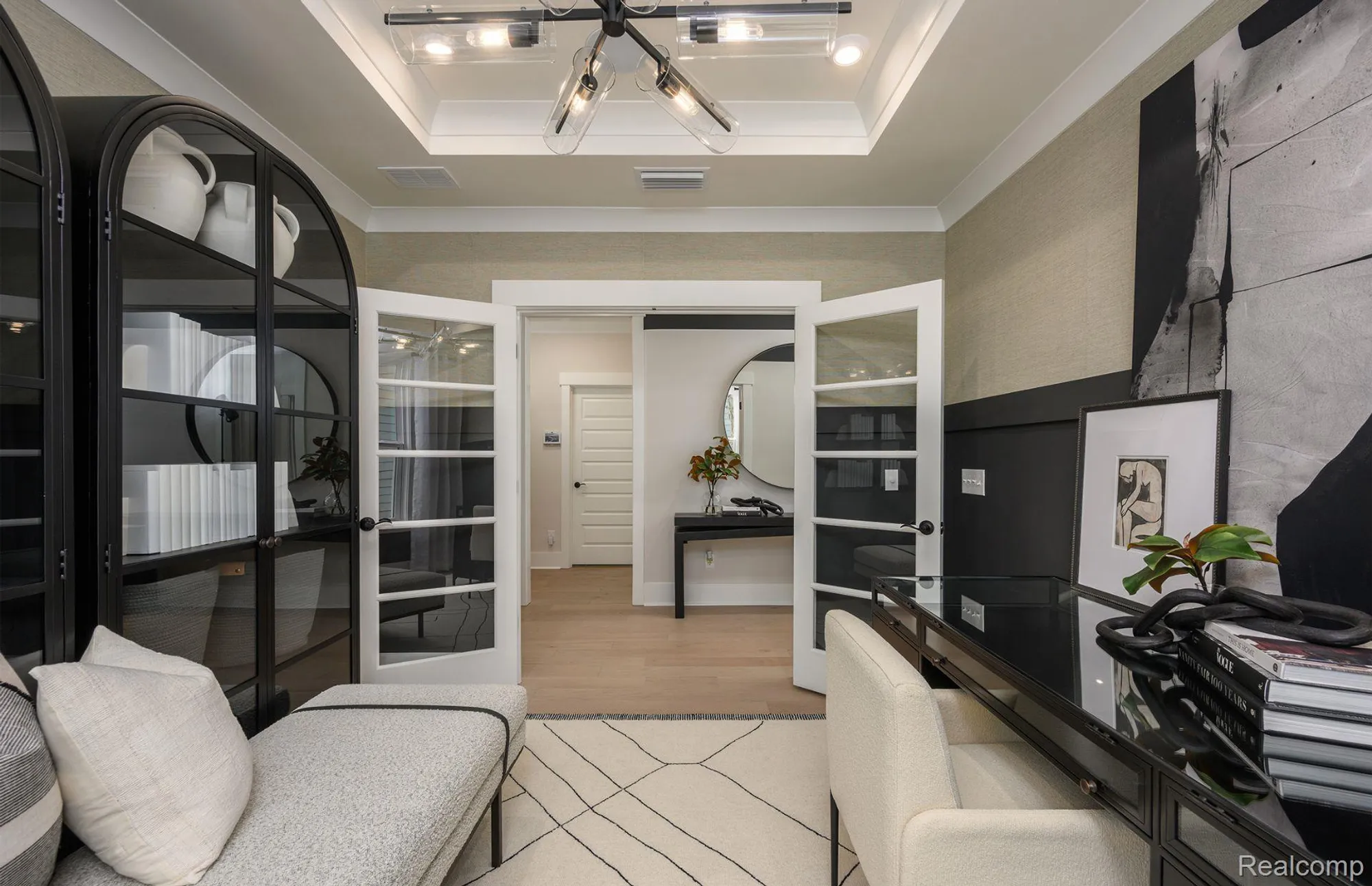 Property Slideshow image 5 of 17 | 2039 marigold way, Milford, MI, 48381