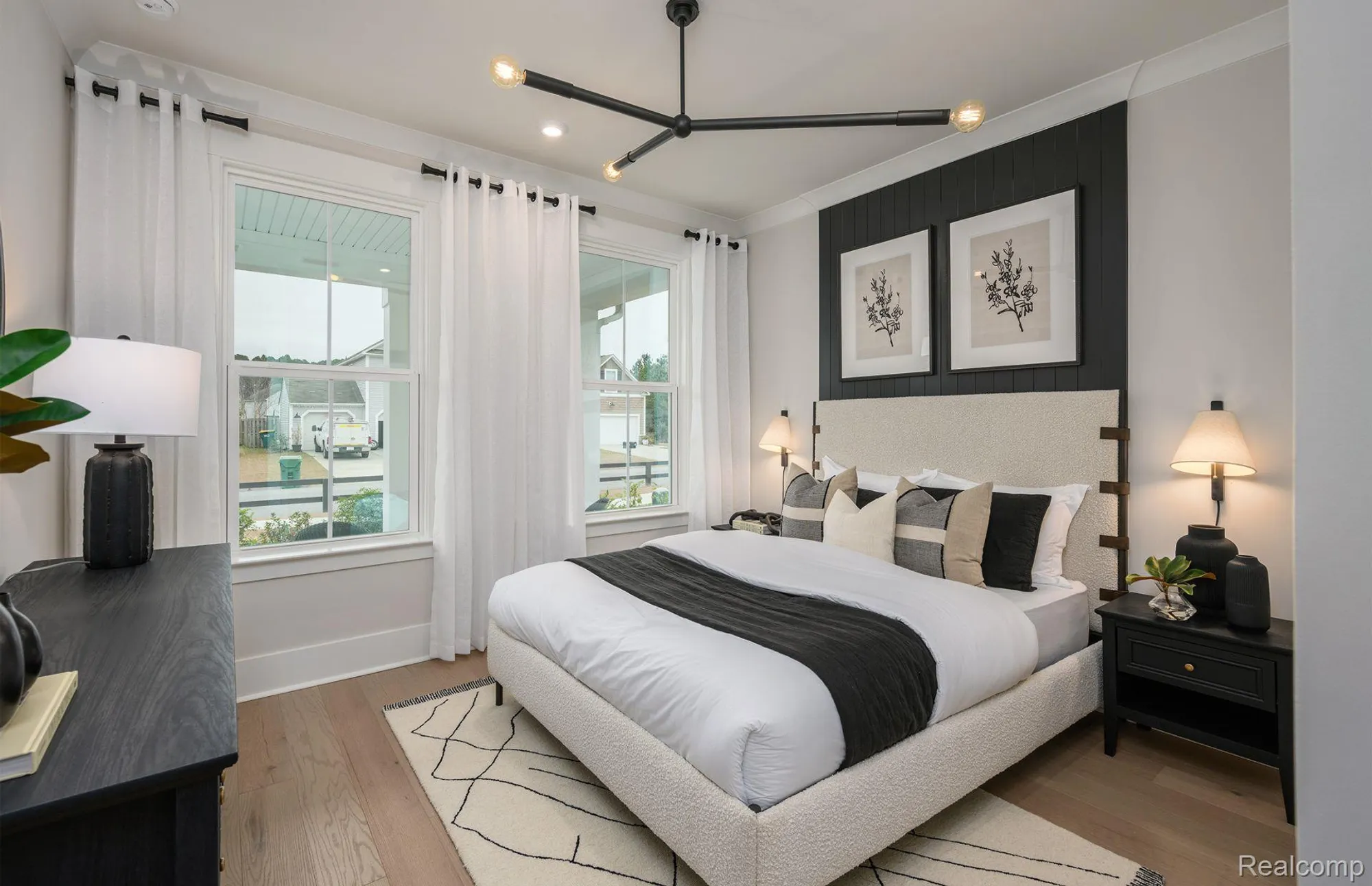 Property Slideshow image 15 of 17 | 2039 marigold way, Milford, MI, 48381