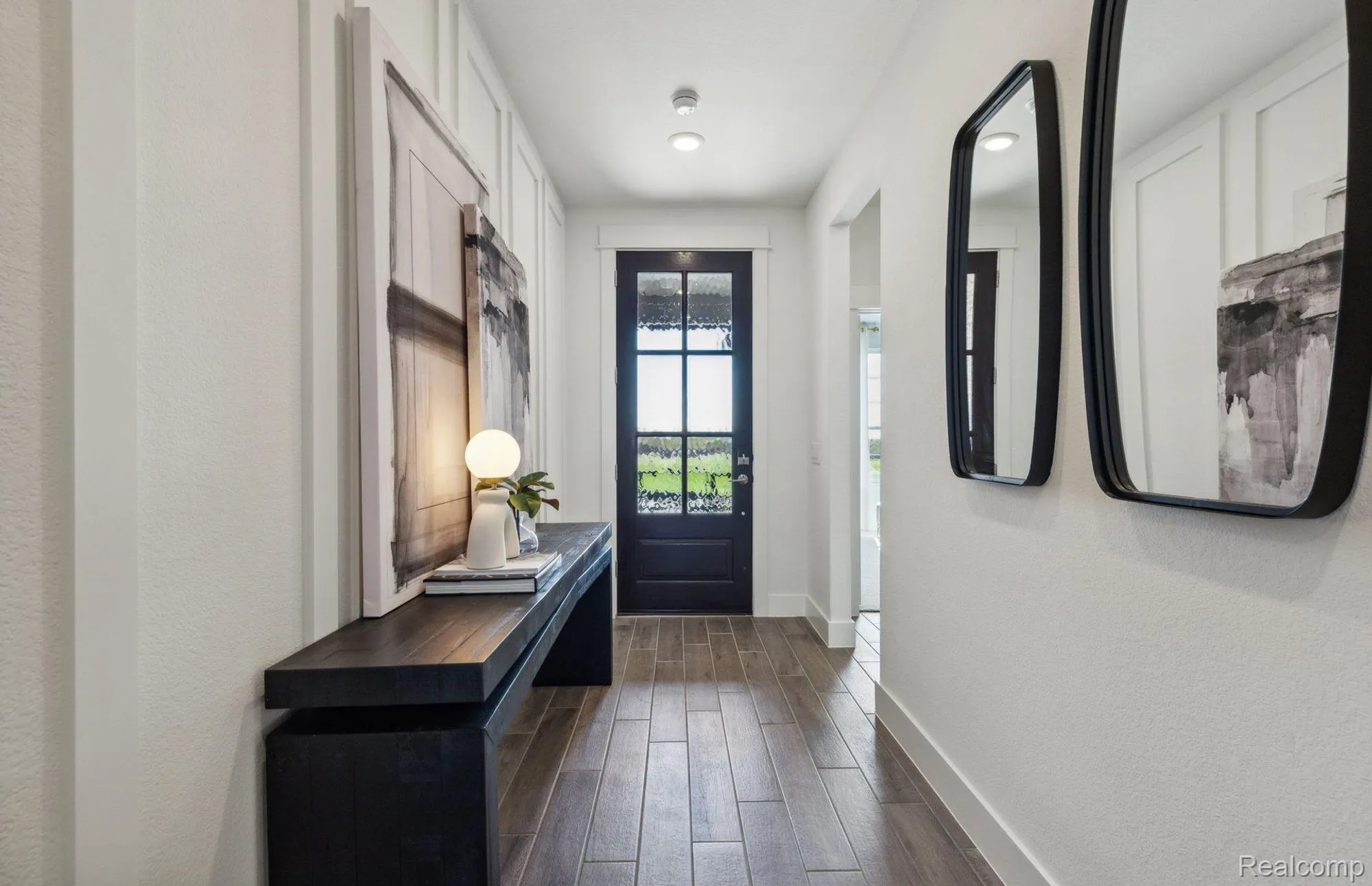 Property Slideshow image 4 of 17 | 2039 marigold way, Milford, MI, 48381