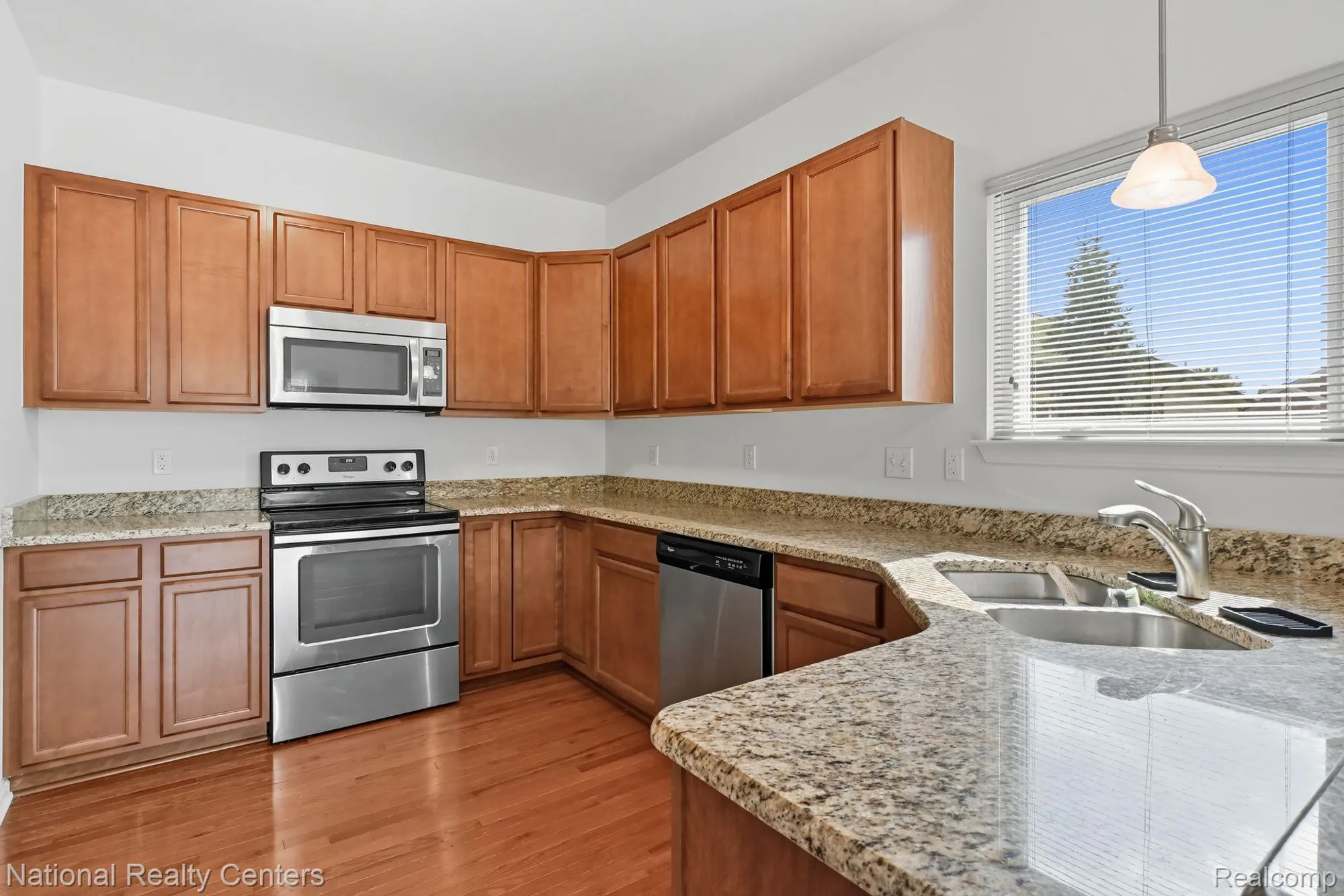 Property Slideshow image 6 of 37 | 4160 wrenwood ln # 29, Canton, MI, 48188