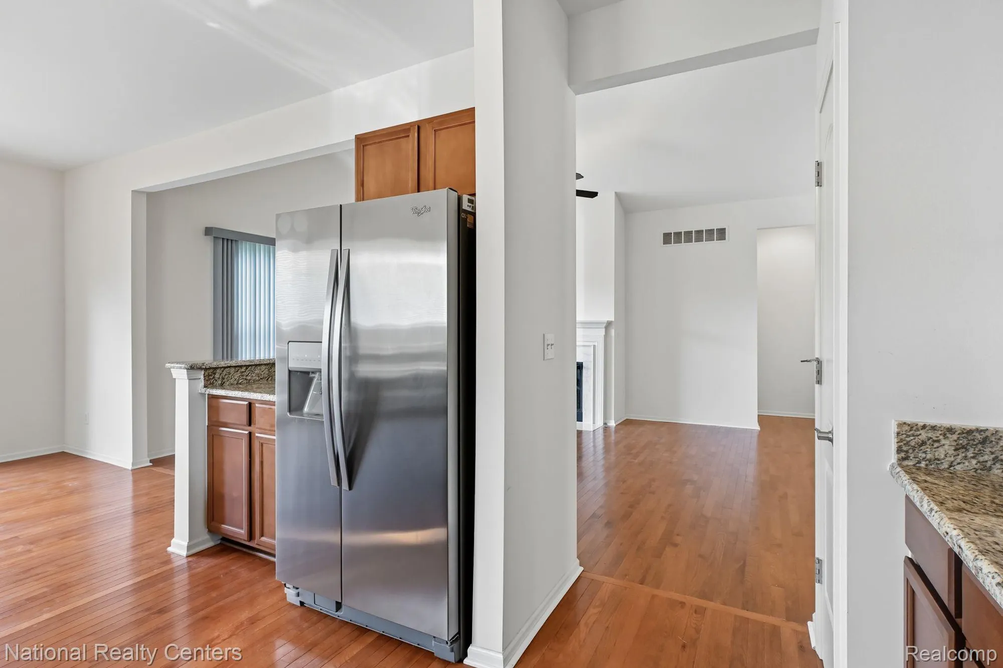 Property Slideshow image 8 of 37 | 4160 wrenwood ln # 29, Canton, MI, 48188