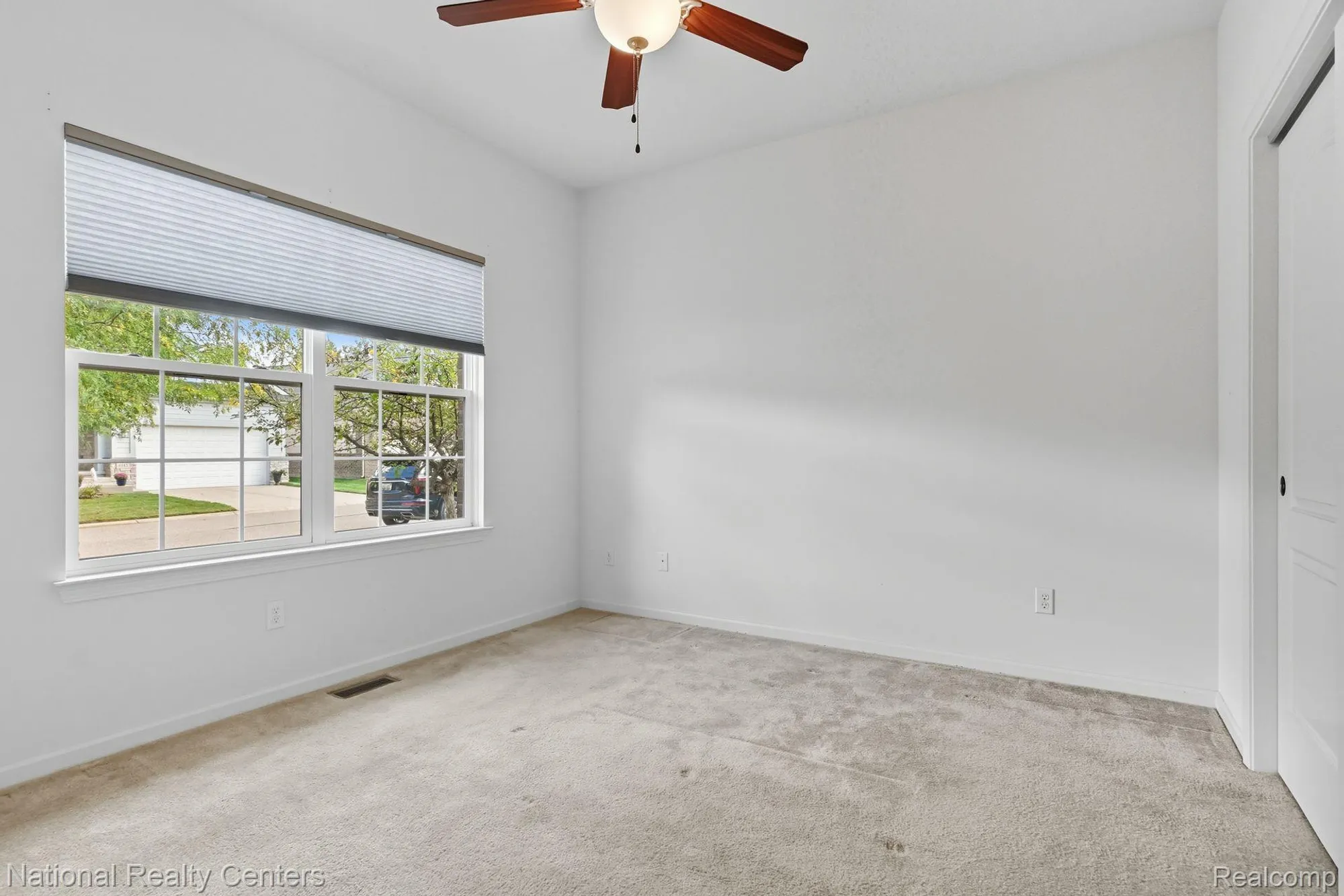 Property Slideshow image 17 of 37 | 4160 wrenwood ln # 29, Canton, MI, 48188