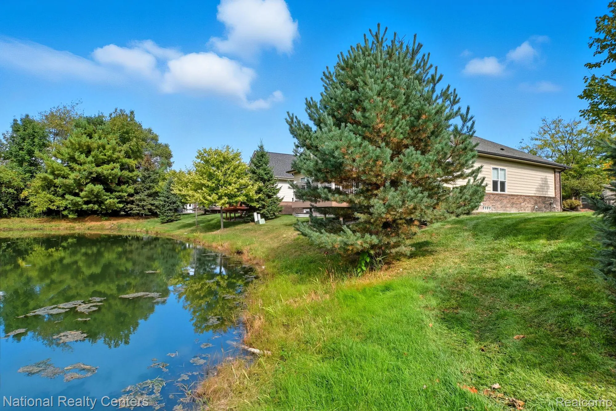 Property Slideshow image 25 of 37 | 4160 wrenwood ln # 29, Canton, MI, 48188