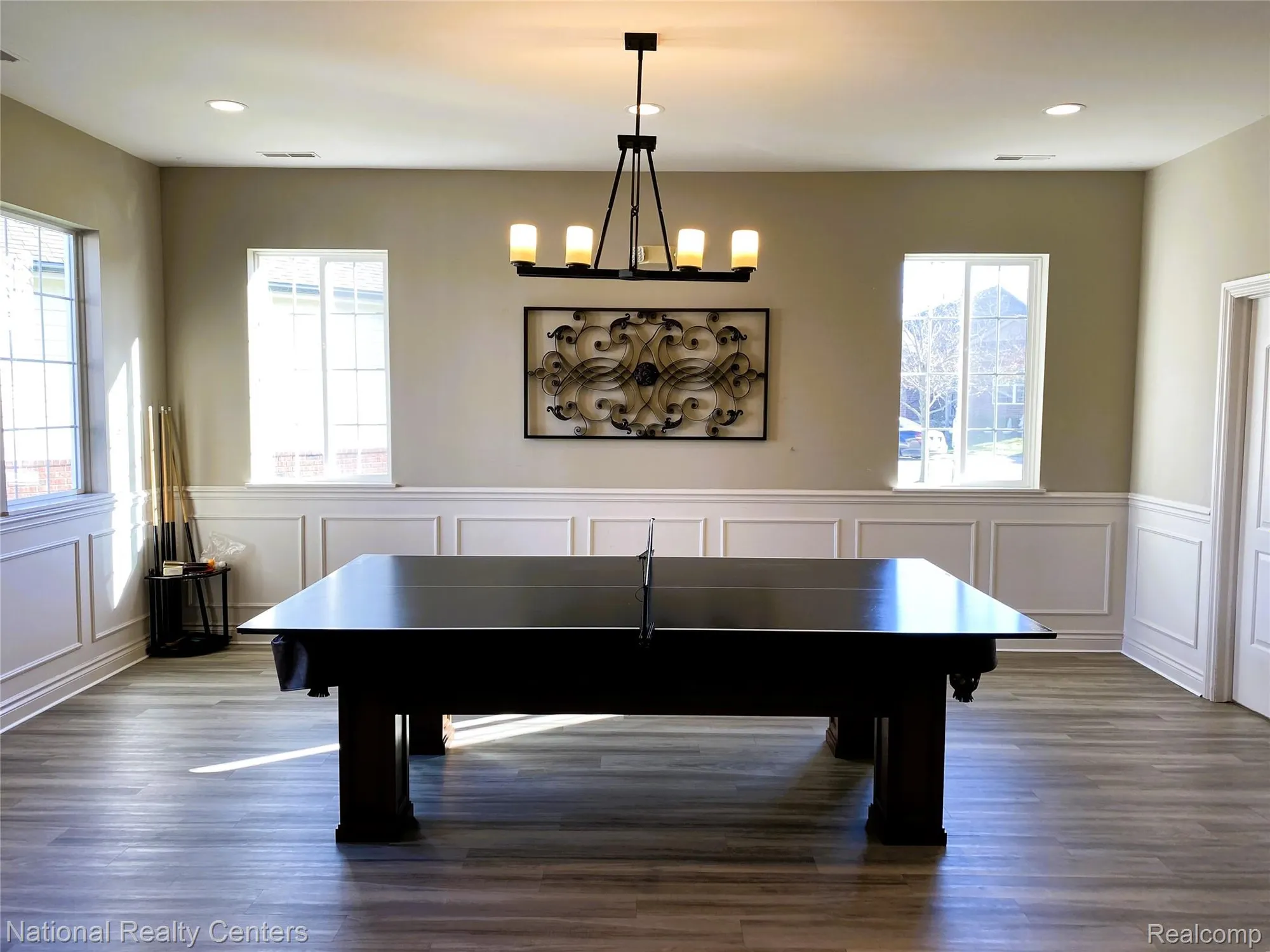 Property Slideshow image 32 of 37 | 4160 wrenwood ln # 29, Canton, MI, 48188