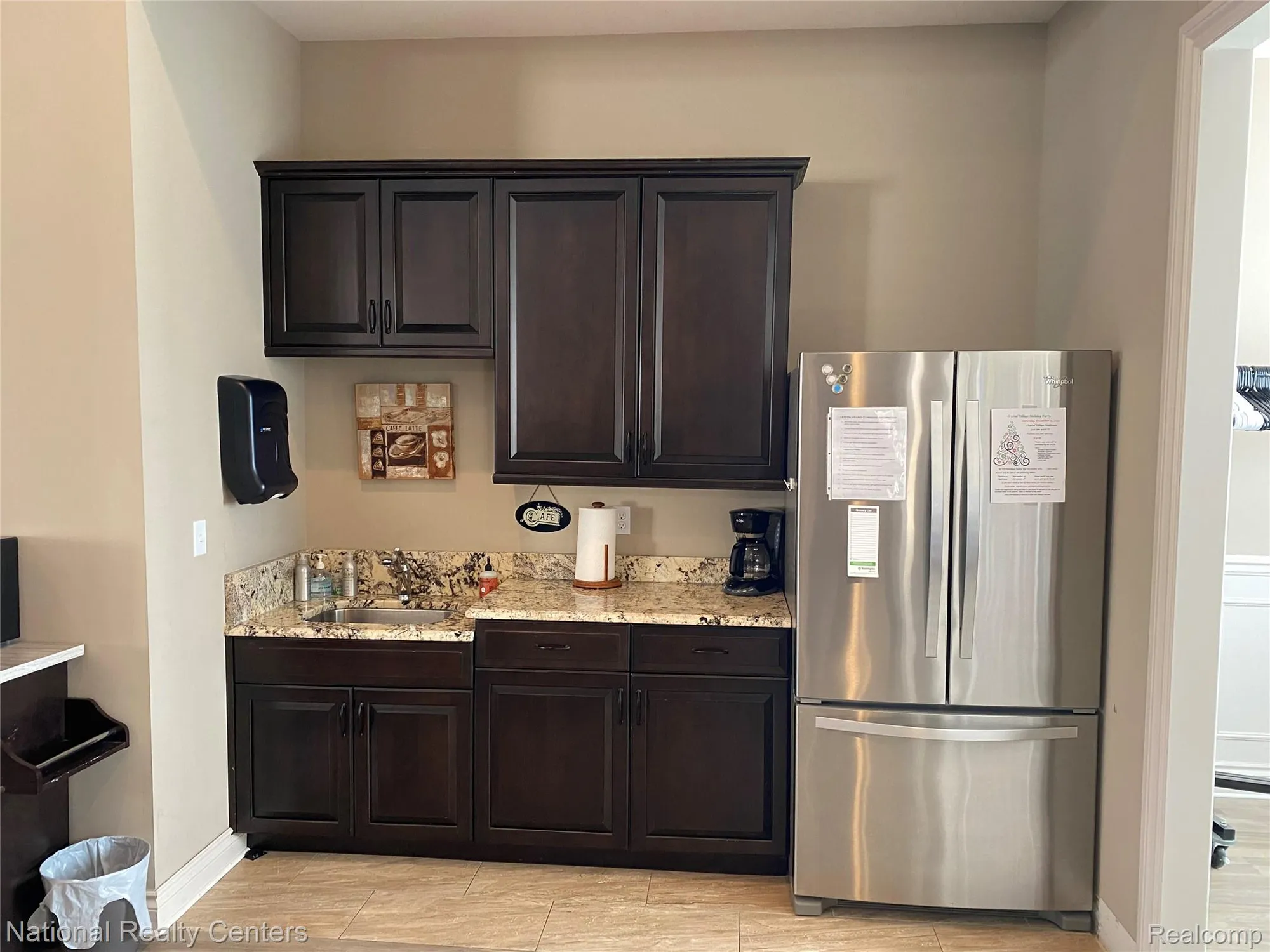 Property Slideshow image 33 of 37 | 4160 wrenwood ln # 29, Canton, MI, 48188