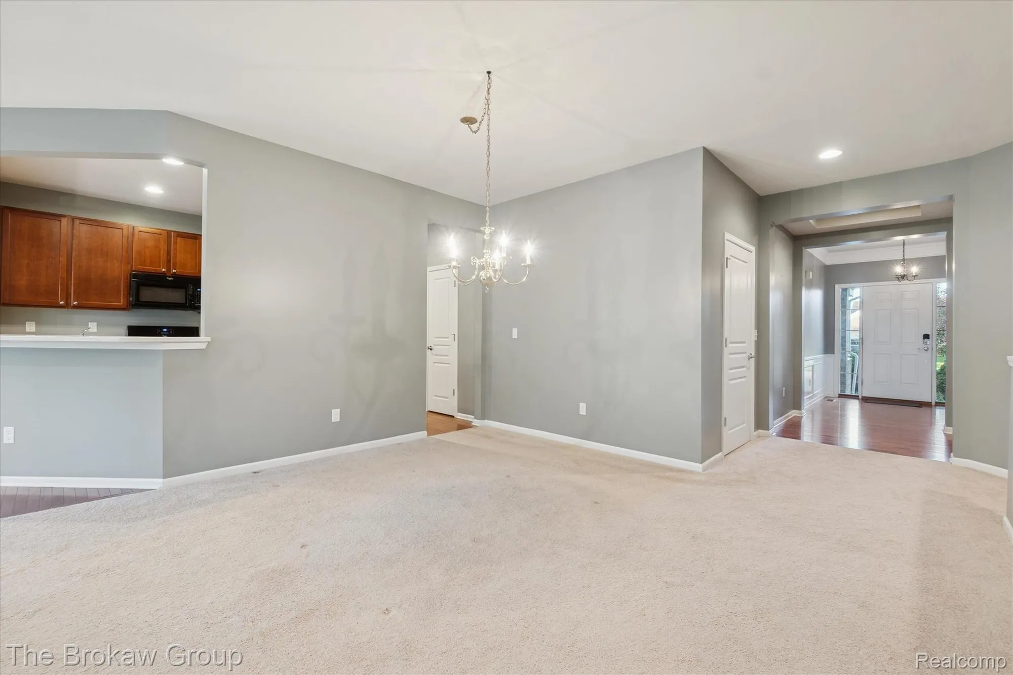 Property Slideshow image 7 of 40 | 6334 prairie dunes dr, Grand Blanc, MI, 48439