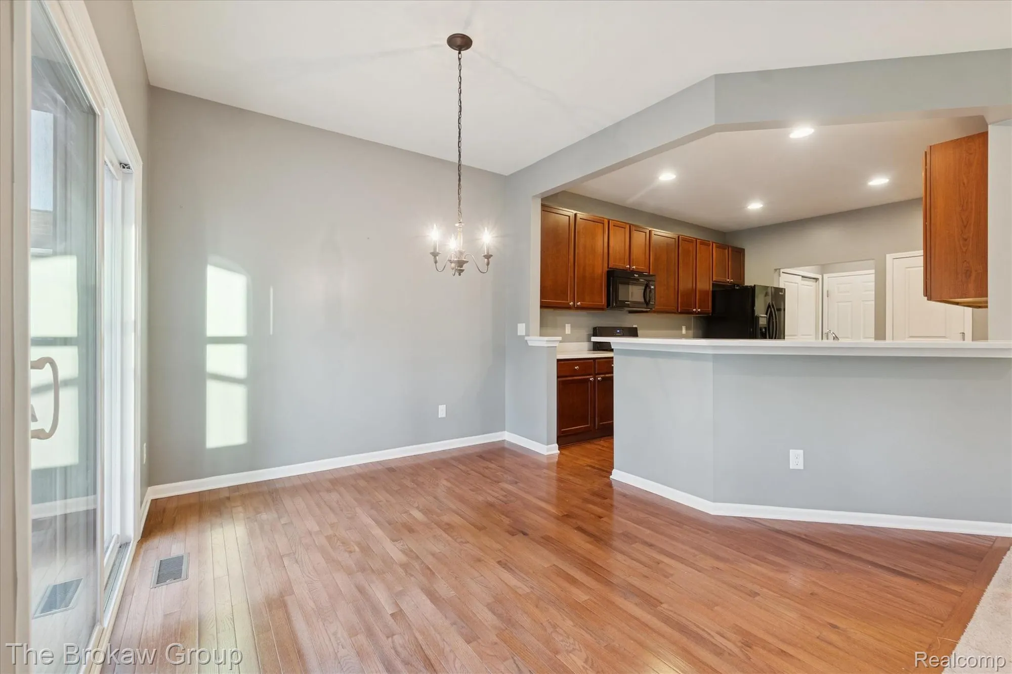 Property Slideshow image 9 of 40 | 6334 prairie dunes dr, Grand Blanc, MI, 48439