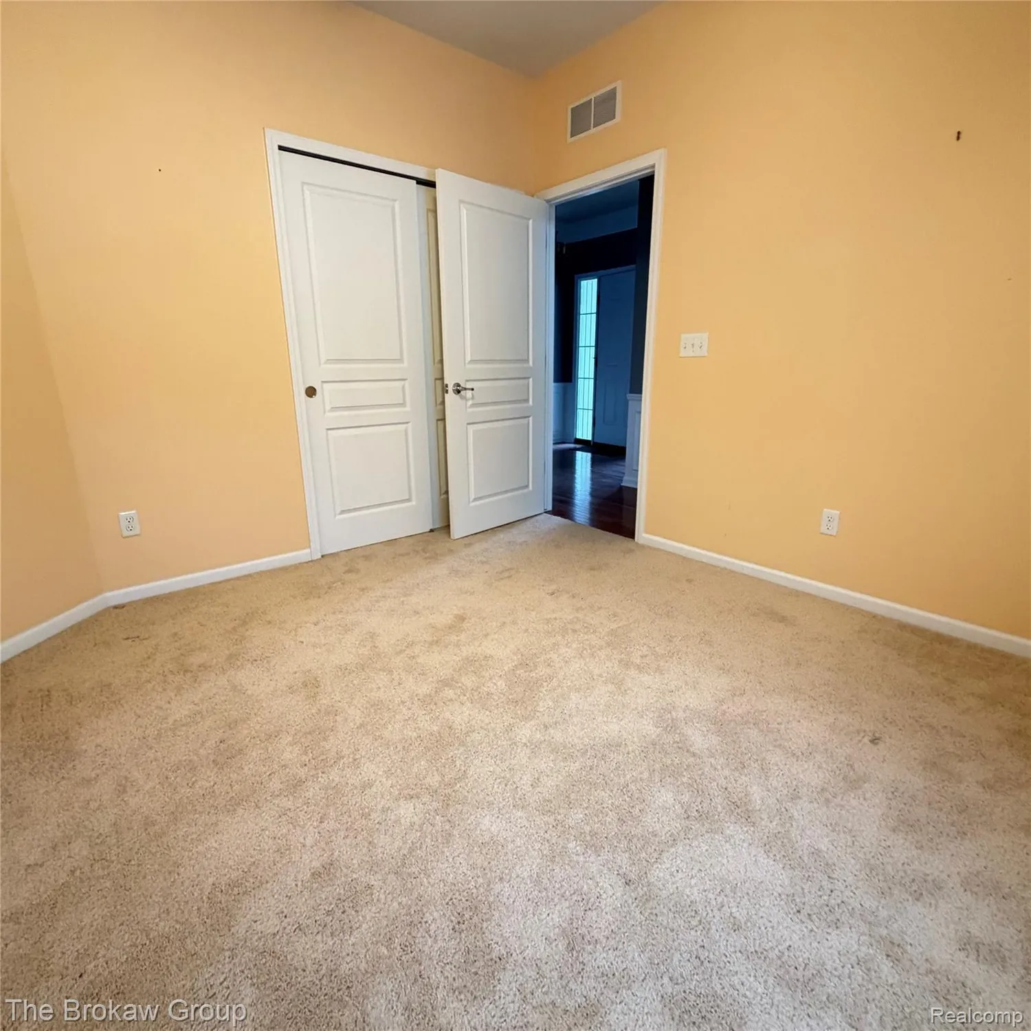 Property Slideshow image 18 of 40 | 6334 prairie dunes dr, Grand Blanc, MI, 48439