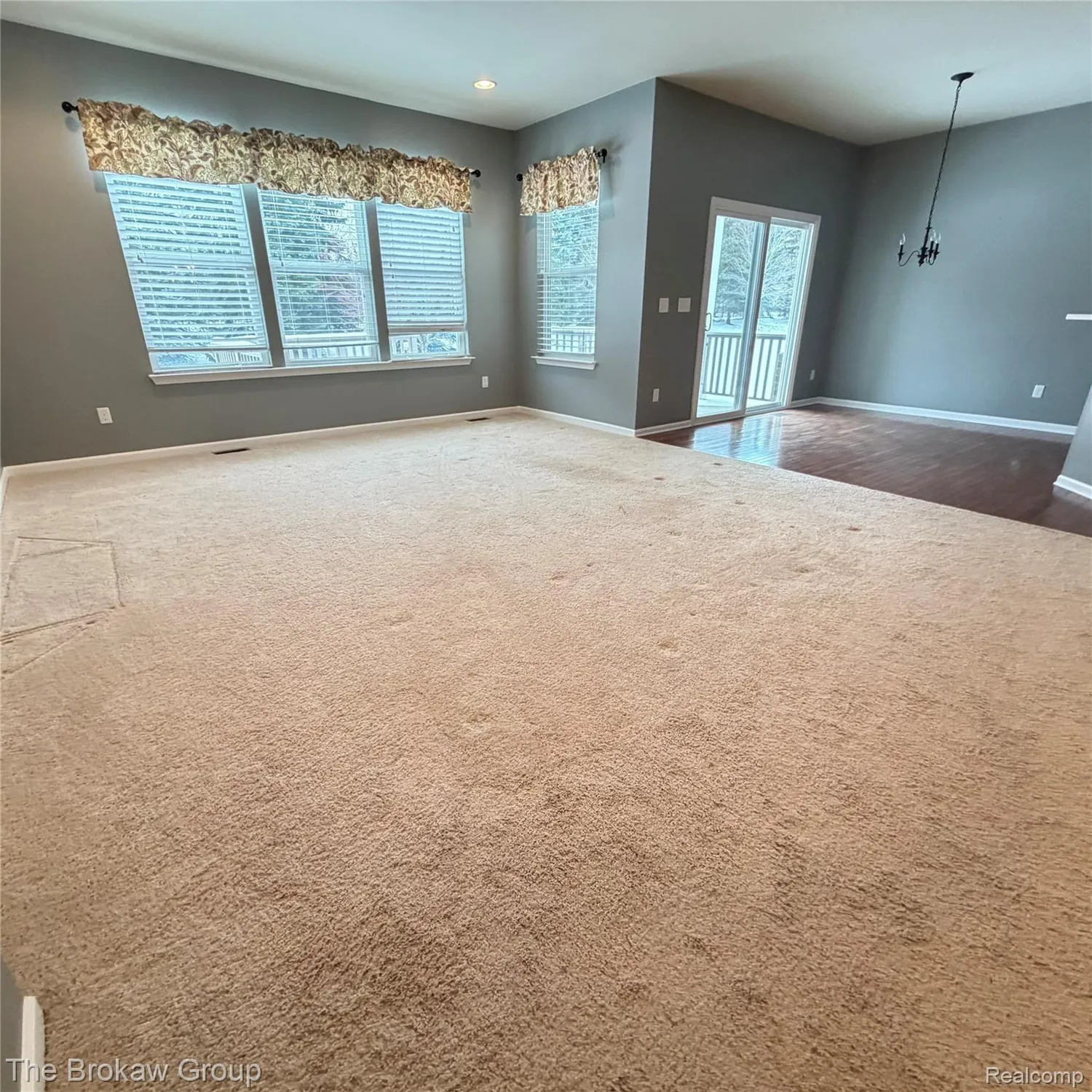 Property Slideshow image 19 of 40 | 6334 prairie dunes dr, Grand Blanc, MI, 48439