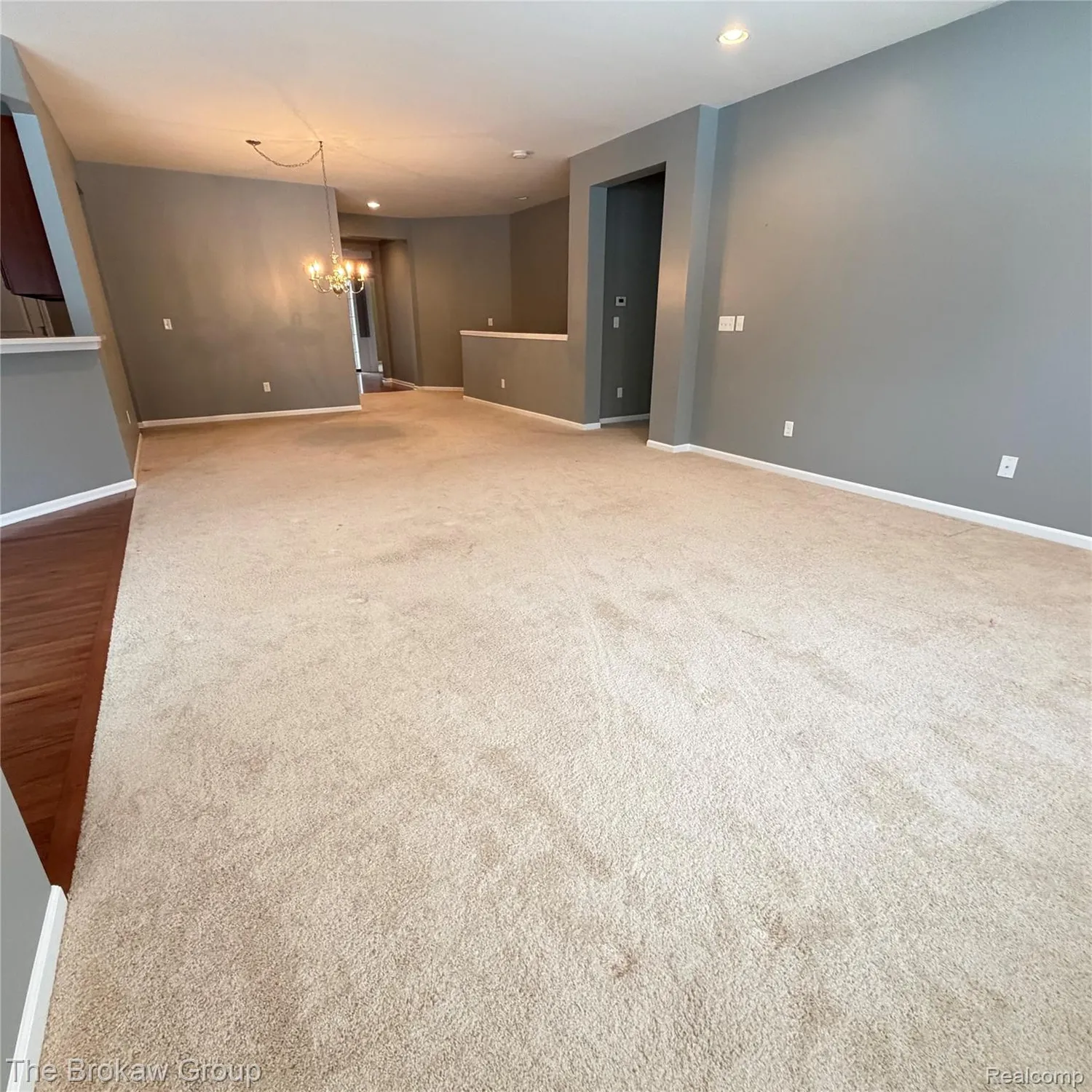 Property Slideshow image 22 of 40 | 6334 prairie dunes dr, Grand Blanc, MI, 48439