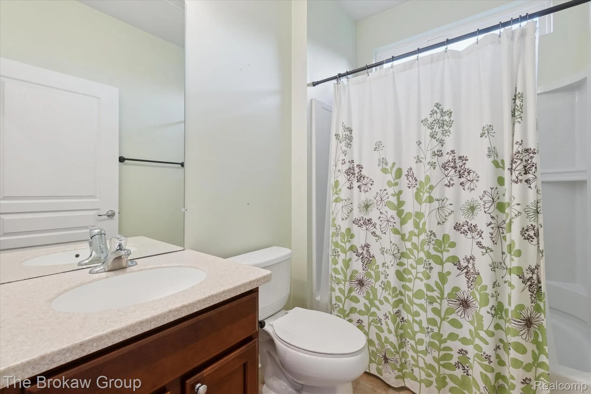 Property Slideshow image 27 of 40 | 6334 prairie dunes dr, Grand Blanc, MI, 48439