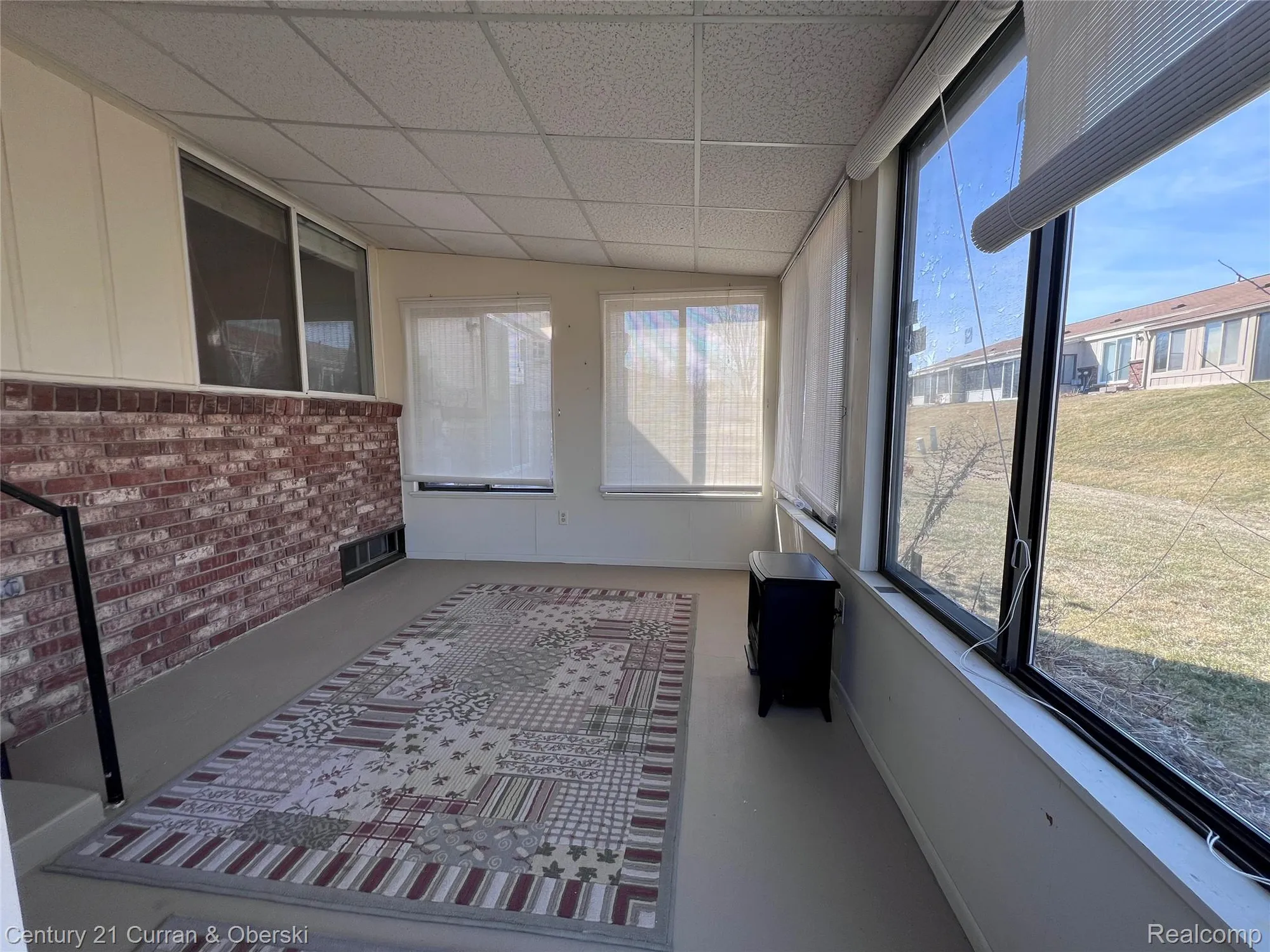 Property Slideshow image 11 of 21 | 25159 franklin ter # 8, South Lyon, MI, 48178