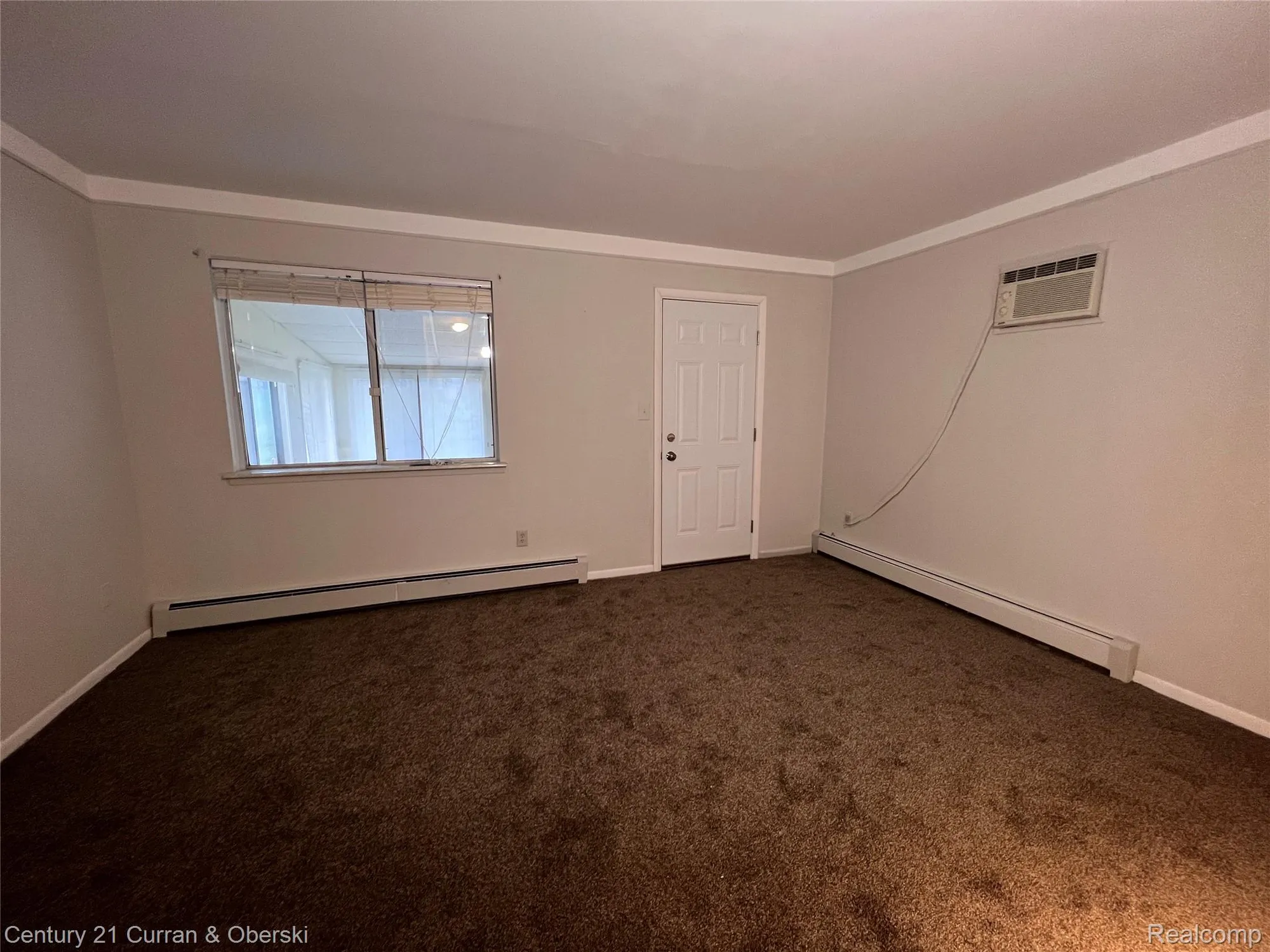 Property Slideshow image 18 of 21 | 25159 franklin ter # 8, South Lyon, MI, 48178