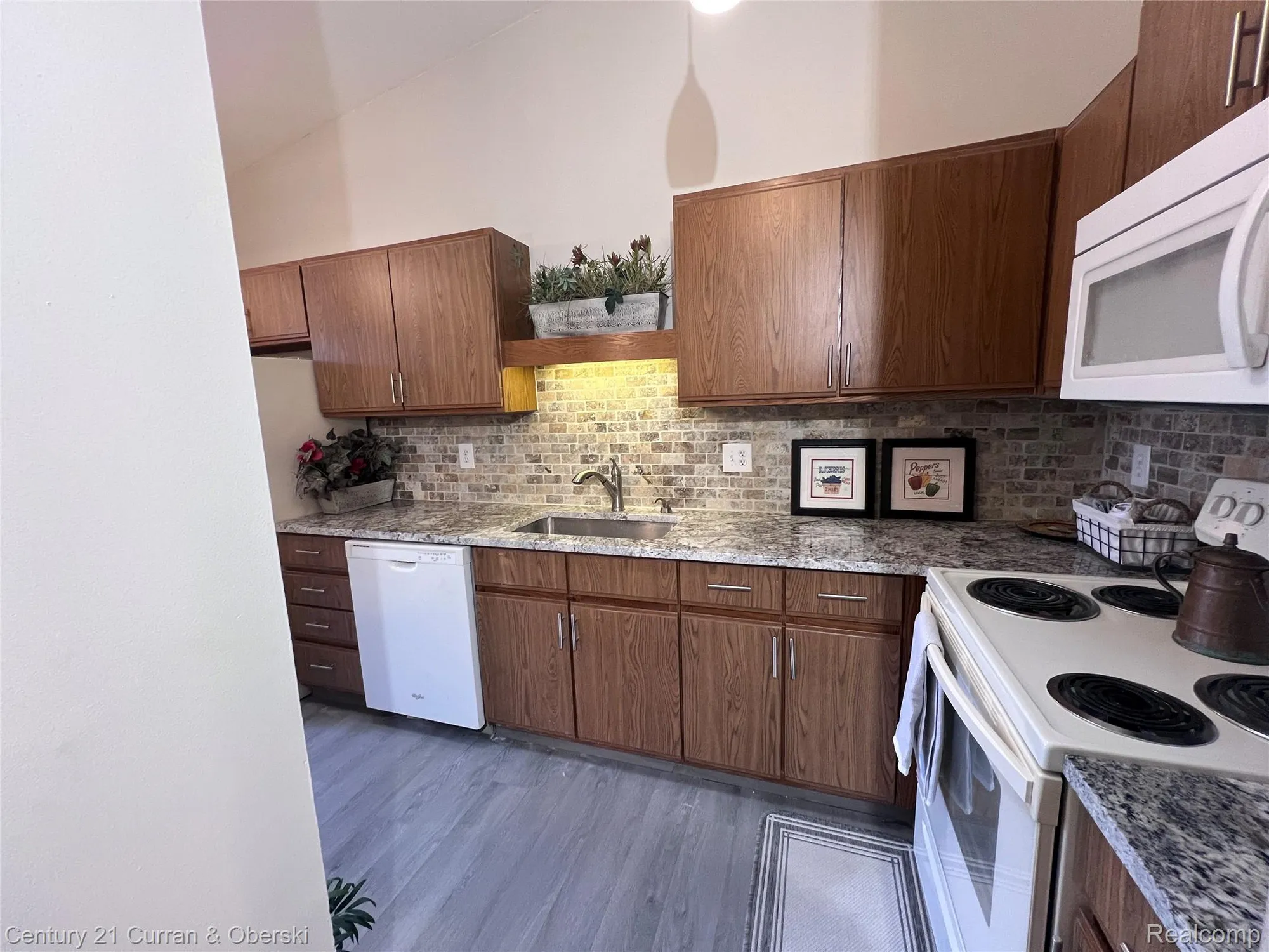 Property Slideshow image 6 of 46 | 61958 ticonderoga dr, South Lyon, MI, 48178