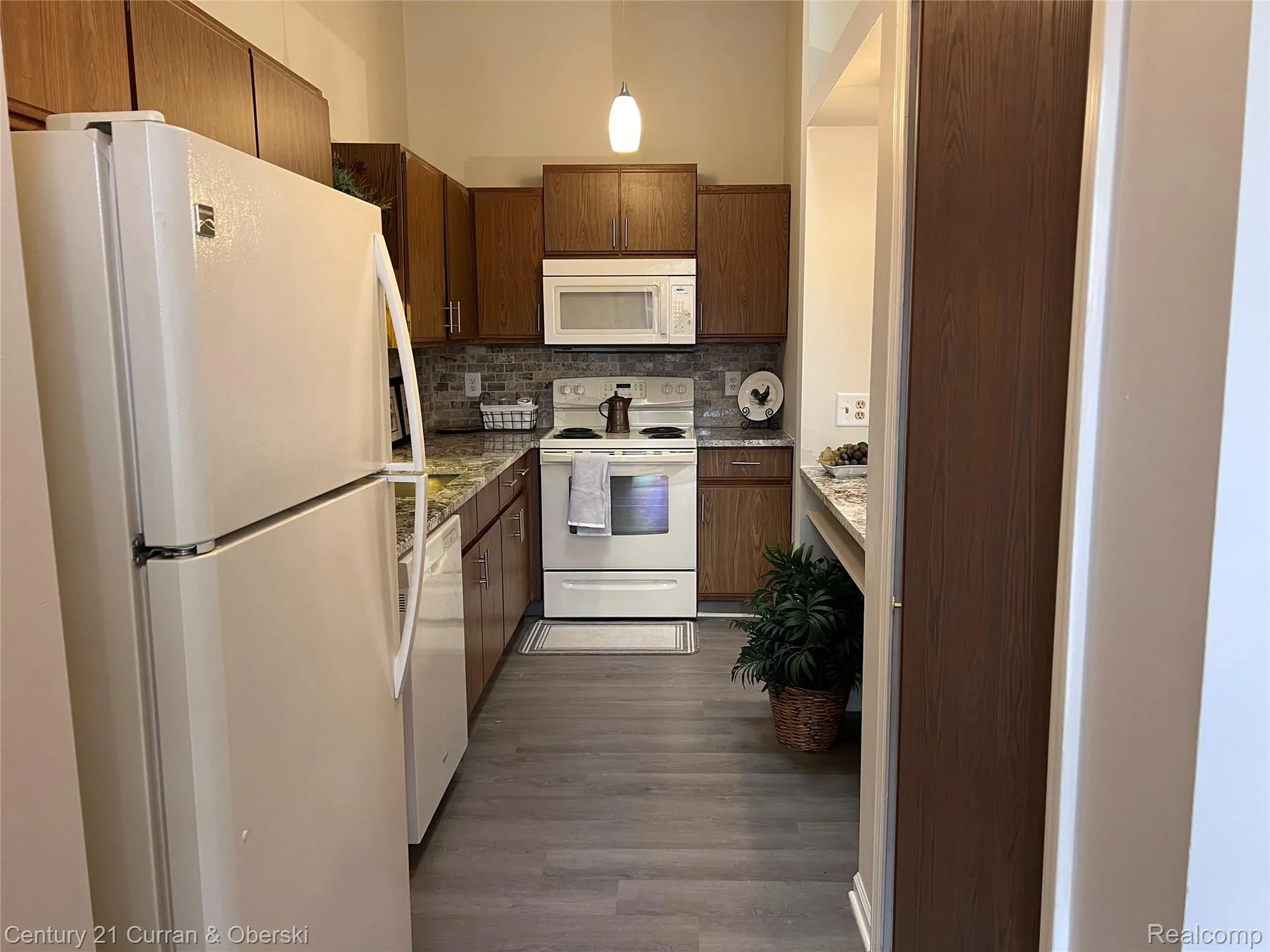 Property Slideshow image 8 of 46 | 61958 ticonderoga dr, South Lyon, MI, 48178