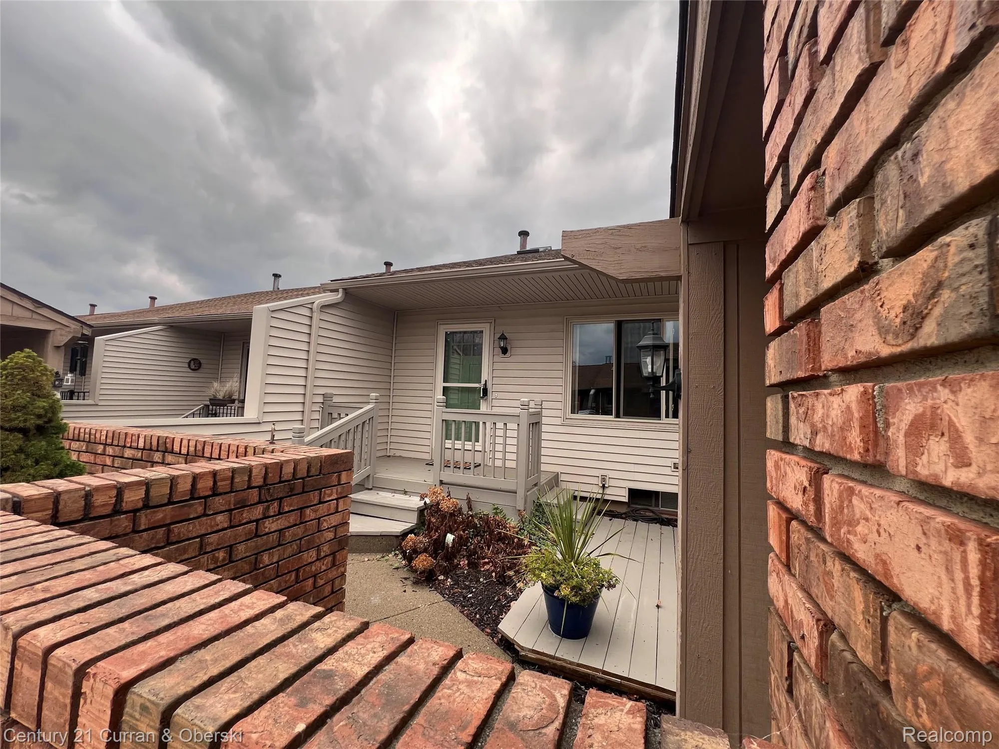 Property Slideshow image 4 of 46 | 61958 ticonderoga dr, South Lyon, MI, 48178