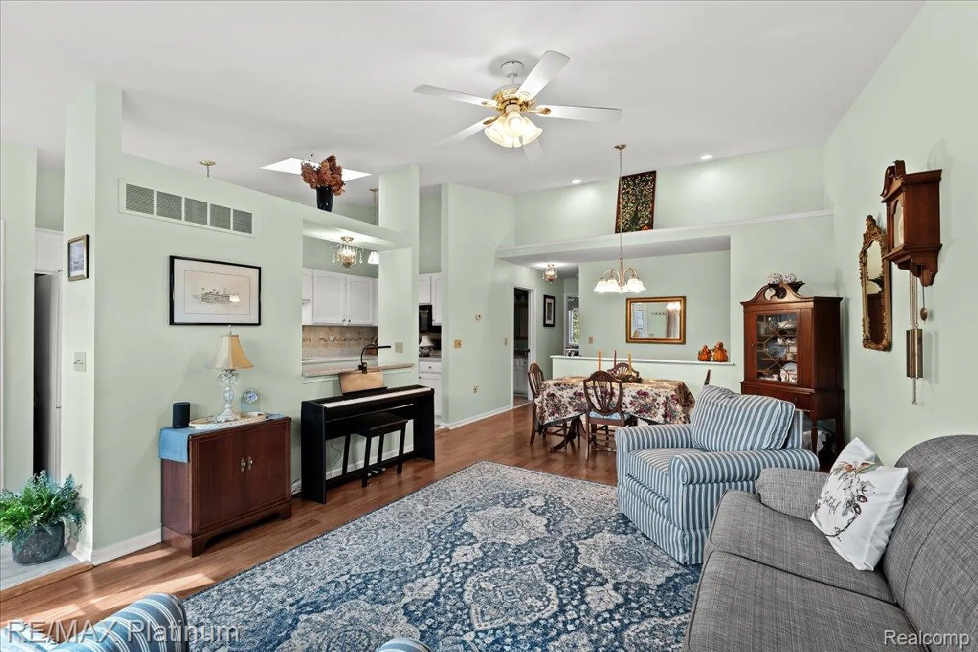 Property Slideshow image 10 of 31 | 62180 arlington cir unit 5, South Lyon, MI, 48178