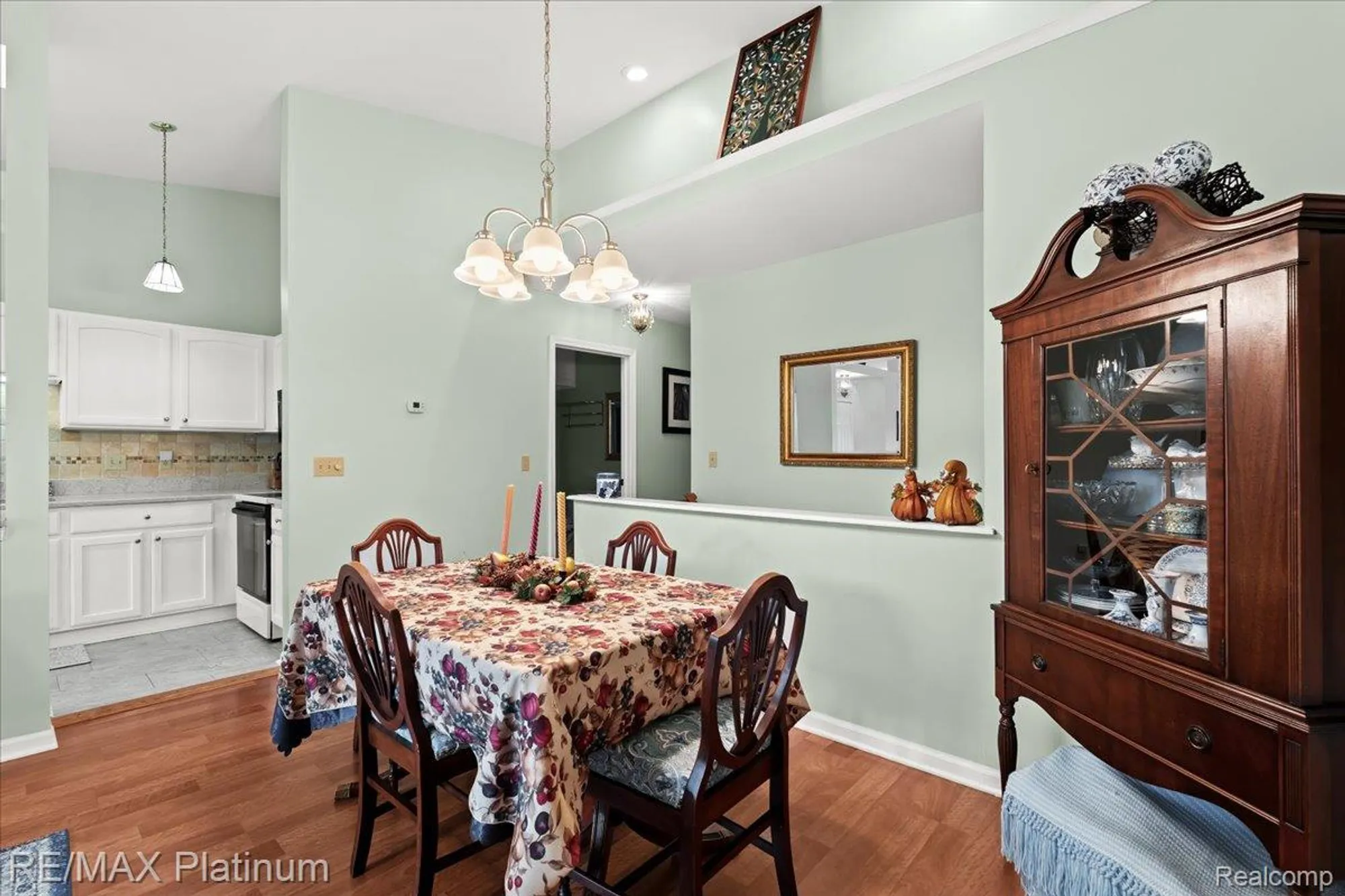 Property Slideshow image 11 of 31 | 62180 arlington cir unit 5, South Lyon, MI, 48178