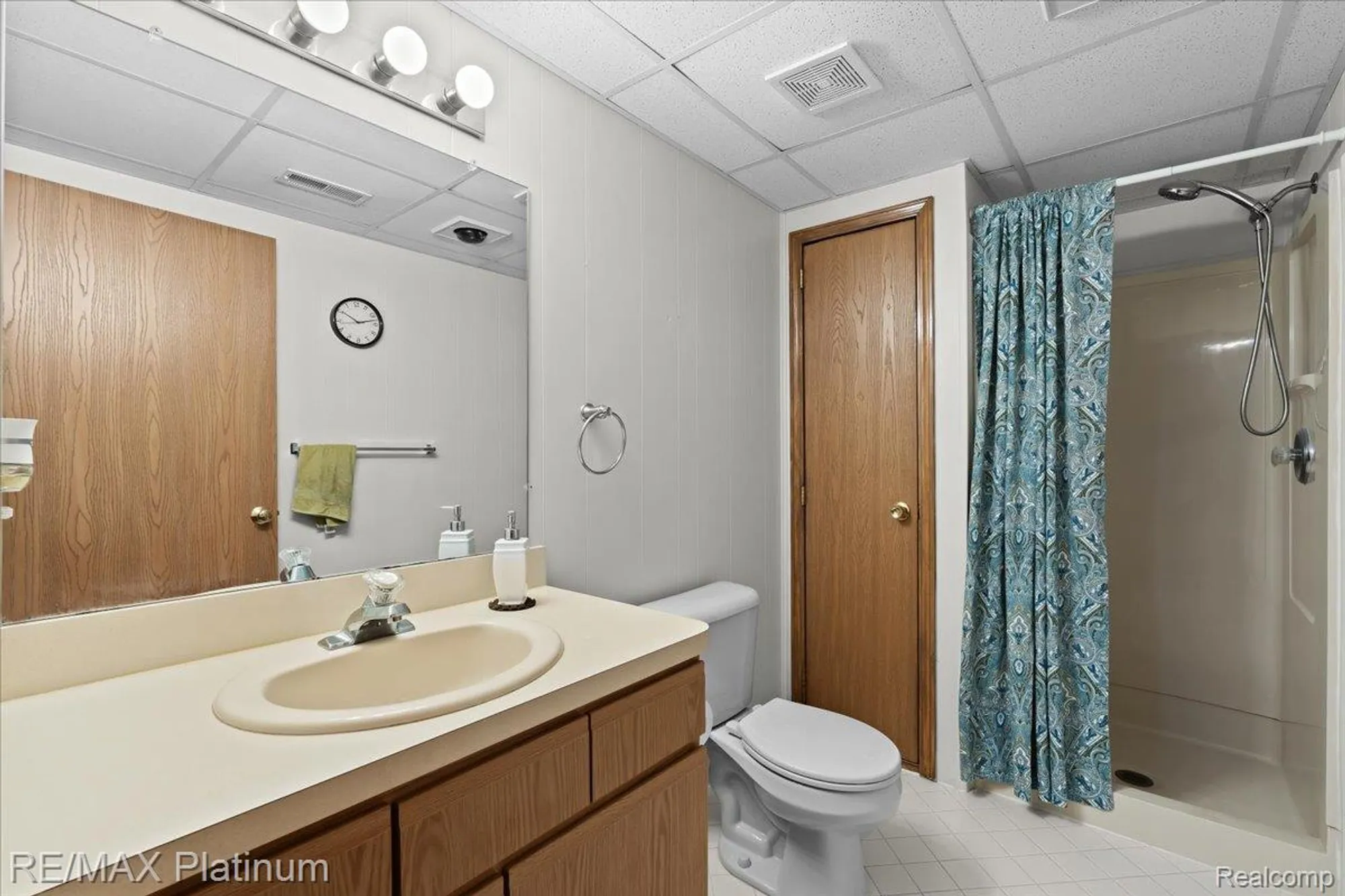 Property Slideshow image 25 of 31 | 62180 arlington cir unit 5, South Lyon, MI, 48178