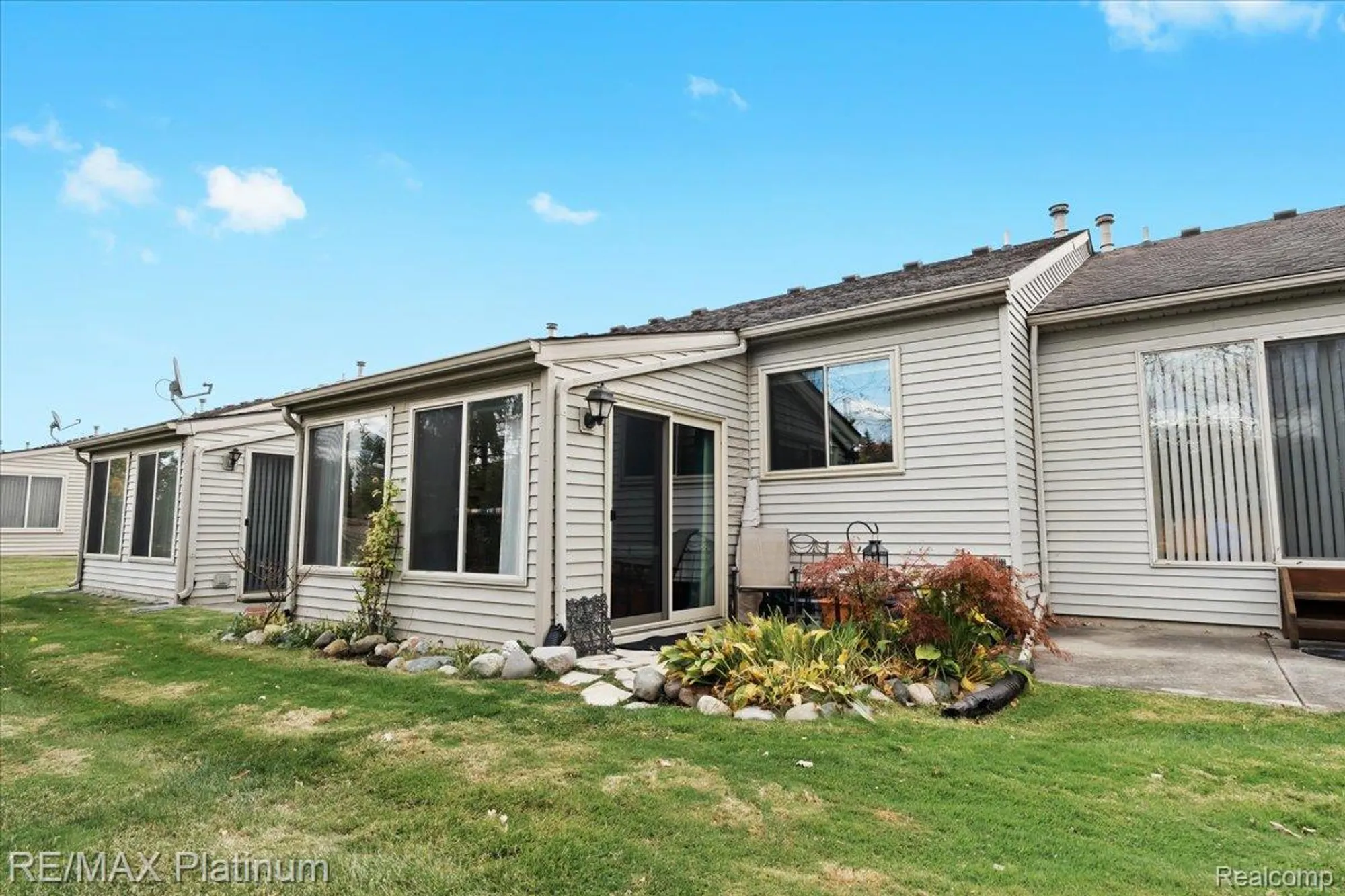 Property Slideshow image 27 of 31 | 62180 arlington cir unit 5, South Lyon, MI, 48178