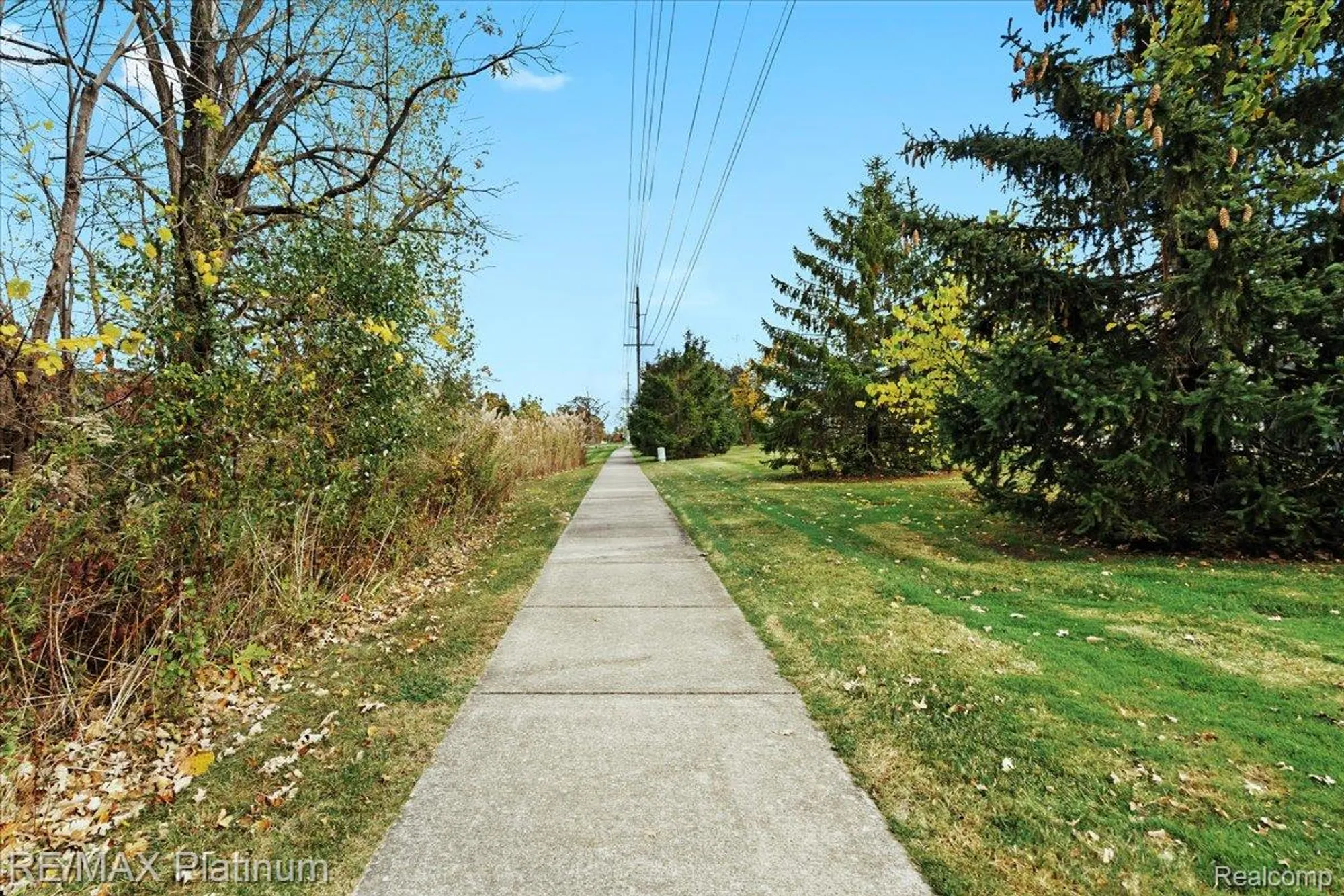 Property Slideshow image 28 of 31 | 62180 arlington cir unit 5, South Lyon, MI, 48178